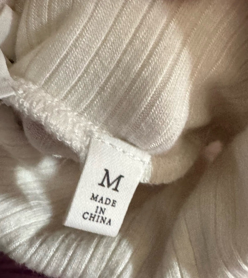 CYRUS Essentials Cream Ribbed Long Sleeves Top With Turtleneck M NWOT