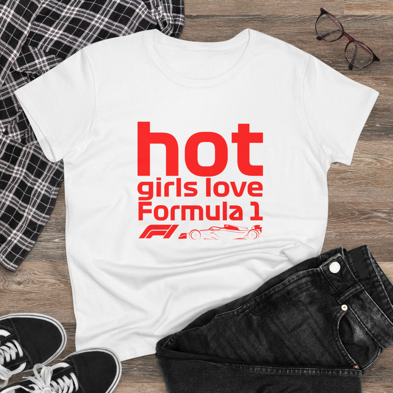 T-shirt Hot Girls Love Formula 1 Motorsports Fan Gift for Her
