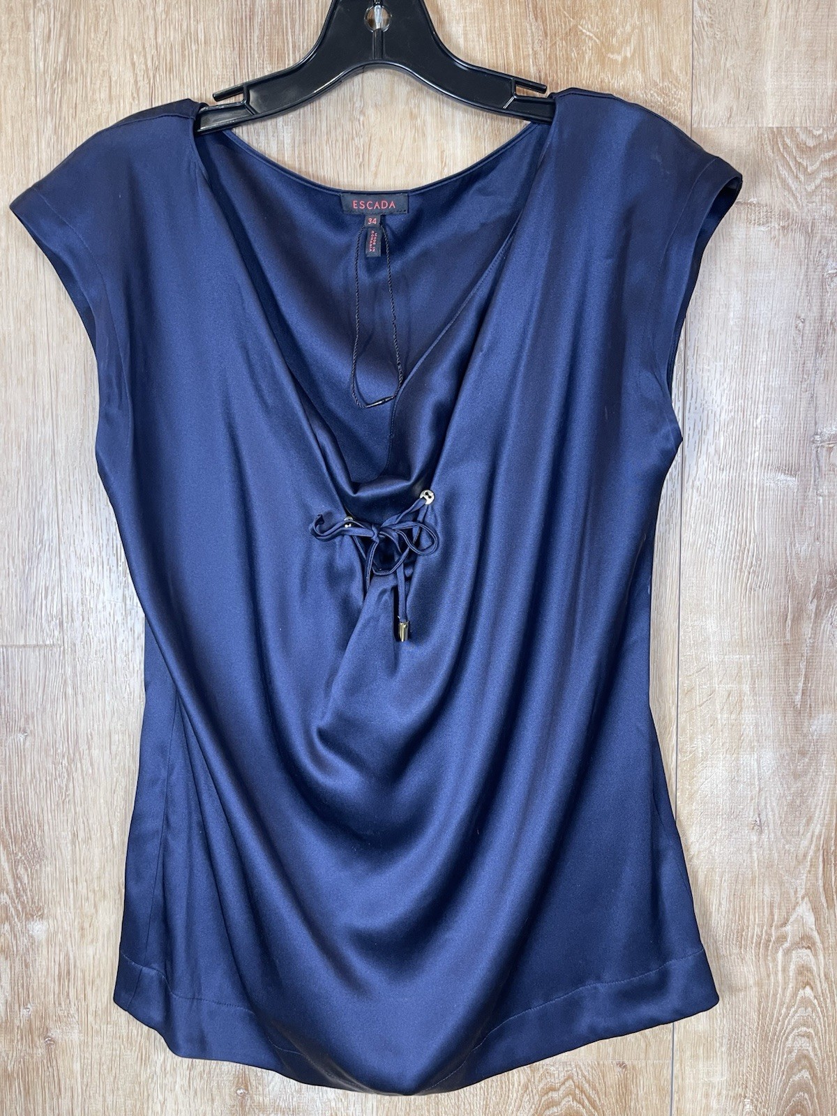 Escada Navy Silk Top W Scoop Neck And Tie Detail Size 34