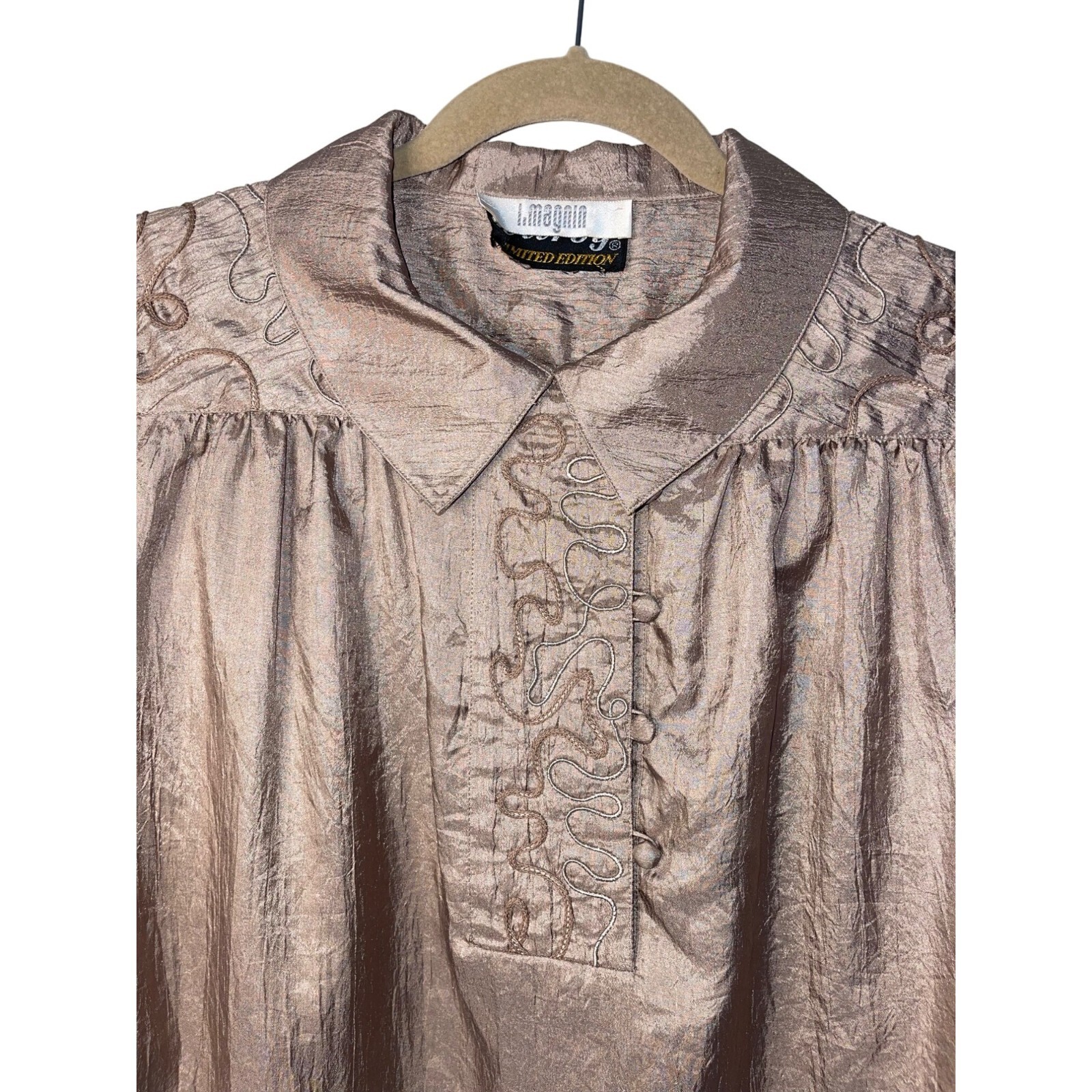 I. Magnin Wilroy Limited Edition Shirt Womens Vintage Size XL Tan Embroidered