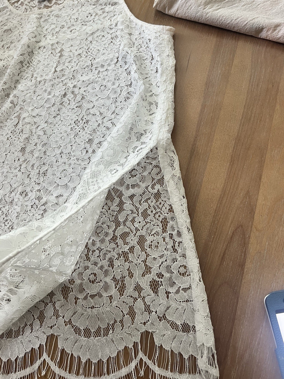 Karen Kane Women’s XL Lace Tank Top Off White Sheer Side Slits Eyelash Hem