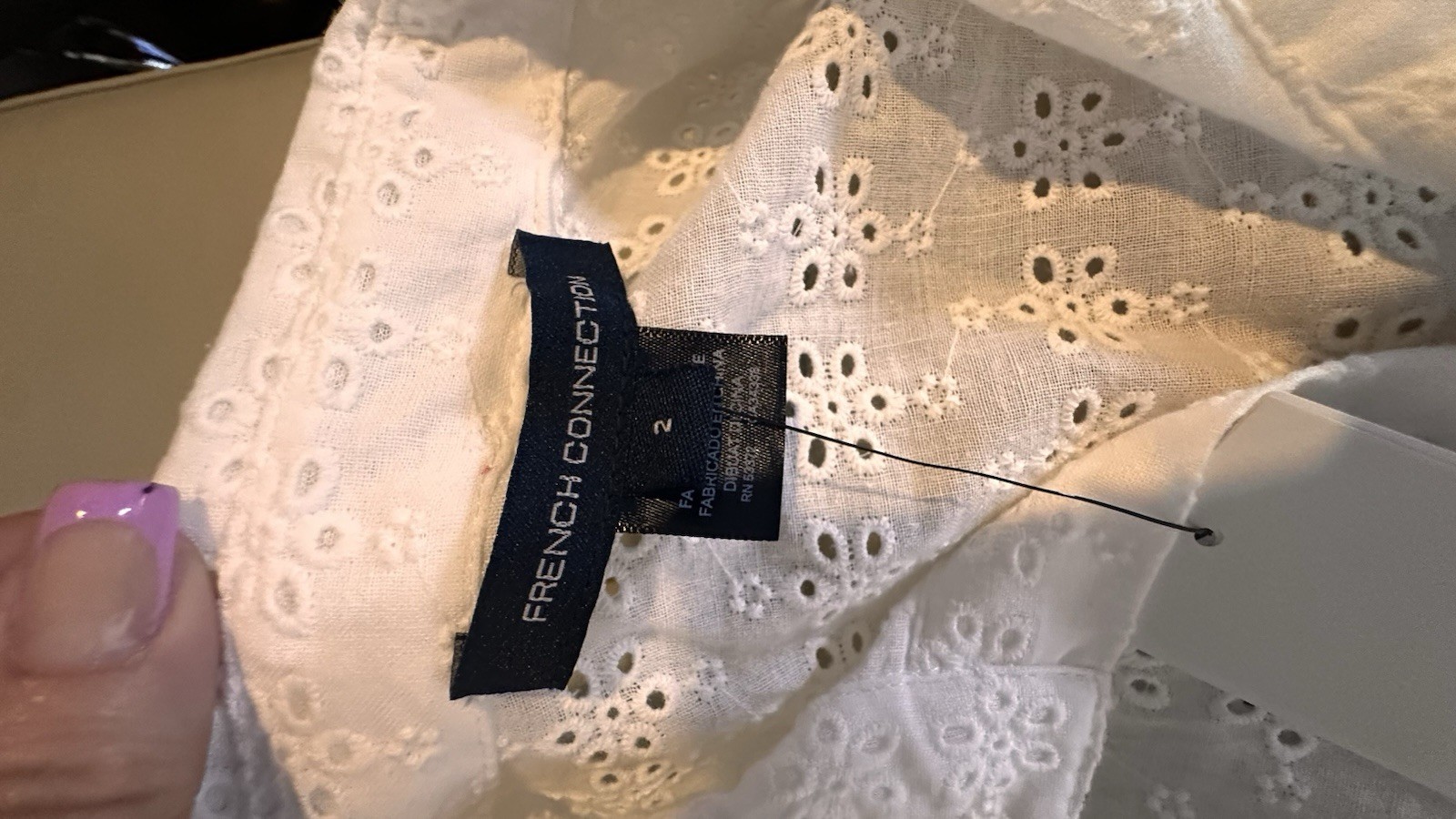 NWT FRENCH CONNECTION SUMMER WHITE BLOUSE SIZE 2 MSRP $83.00