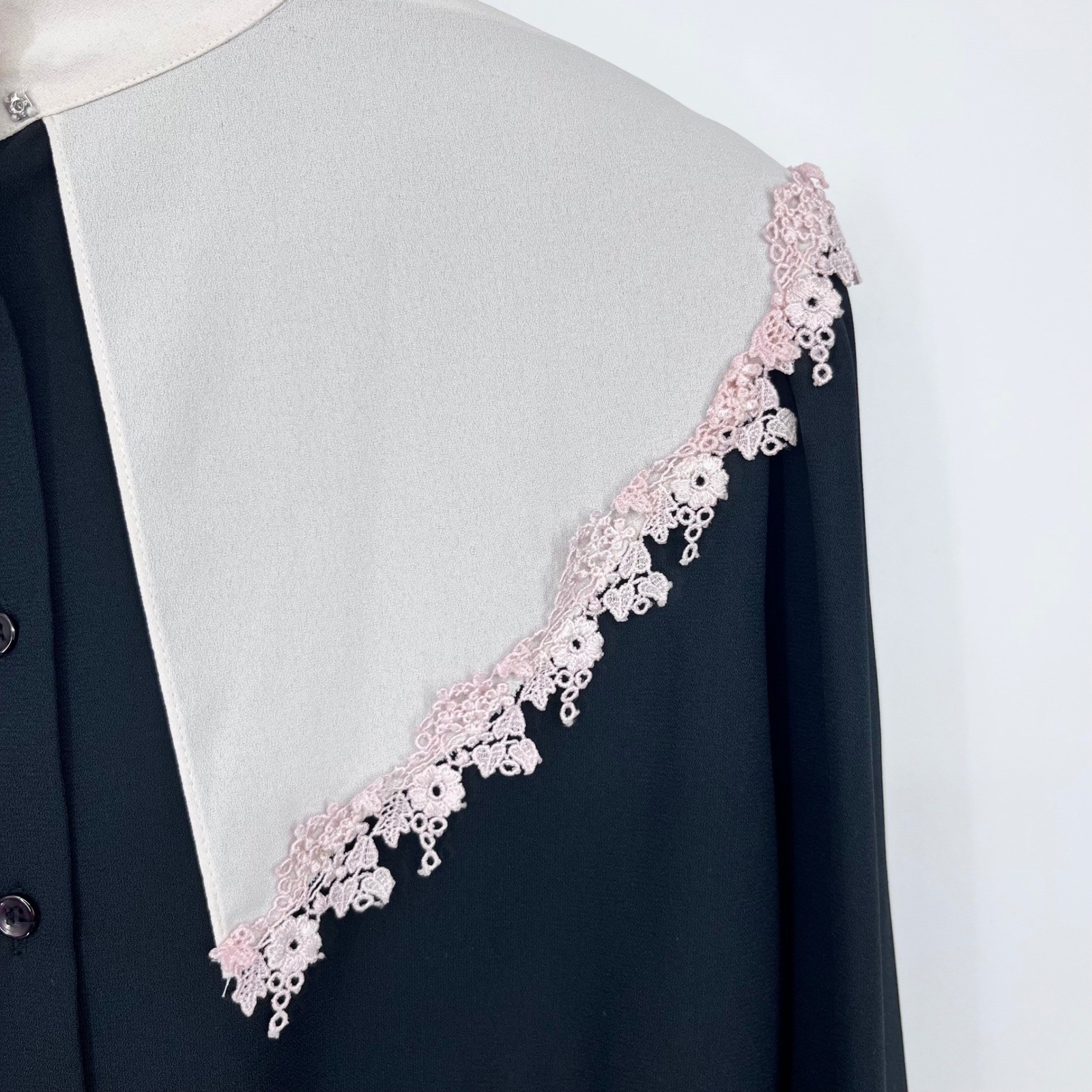 Vintage 80’s Nilani Blouse Womens 12 Black Lace Trim Victorian Dark Academia