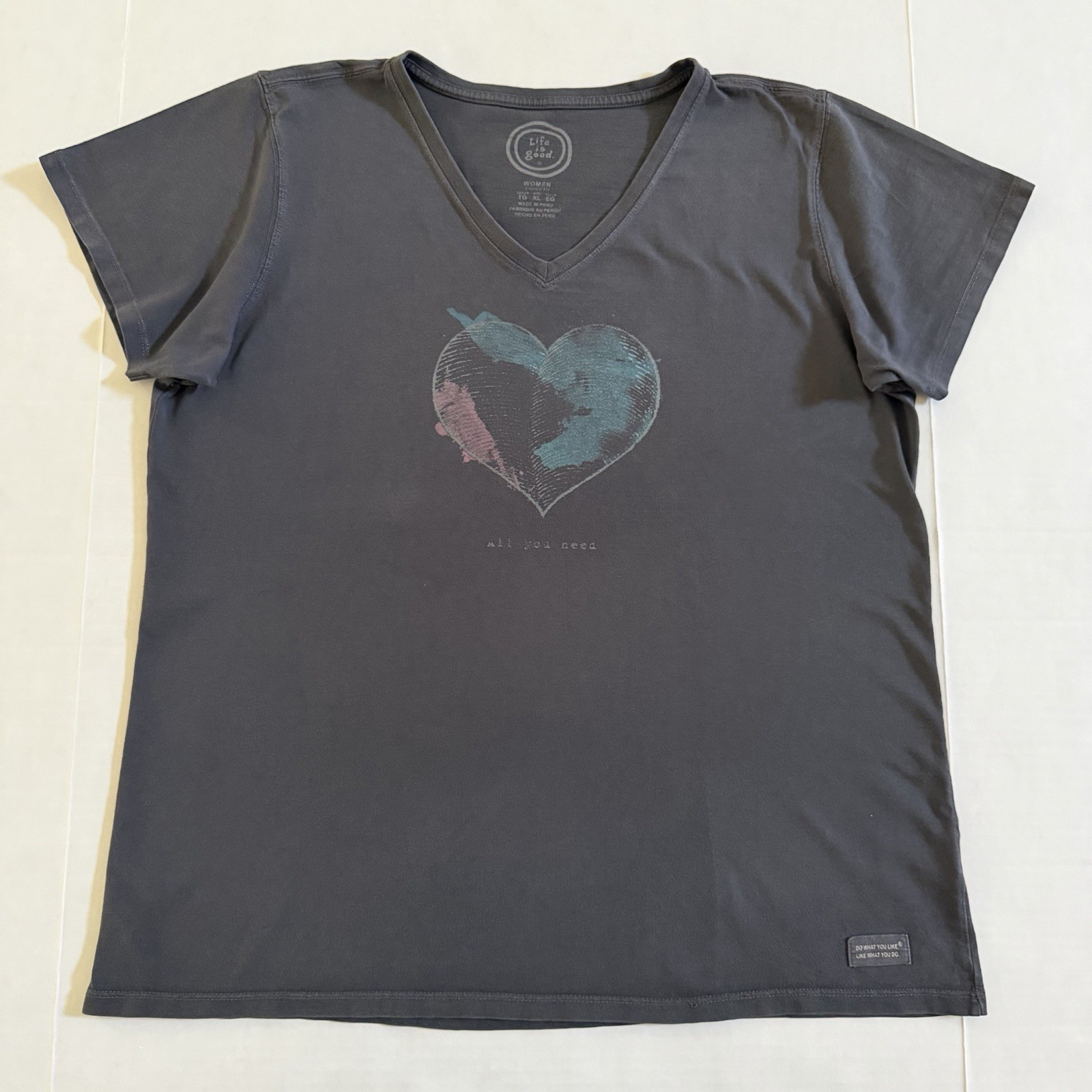 Life Is Good Women’s Classic Fit Gray Tee Heart ALL YOU NEED Size XL