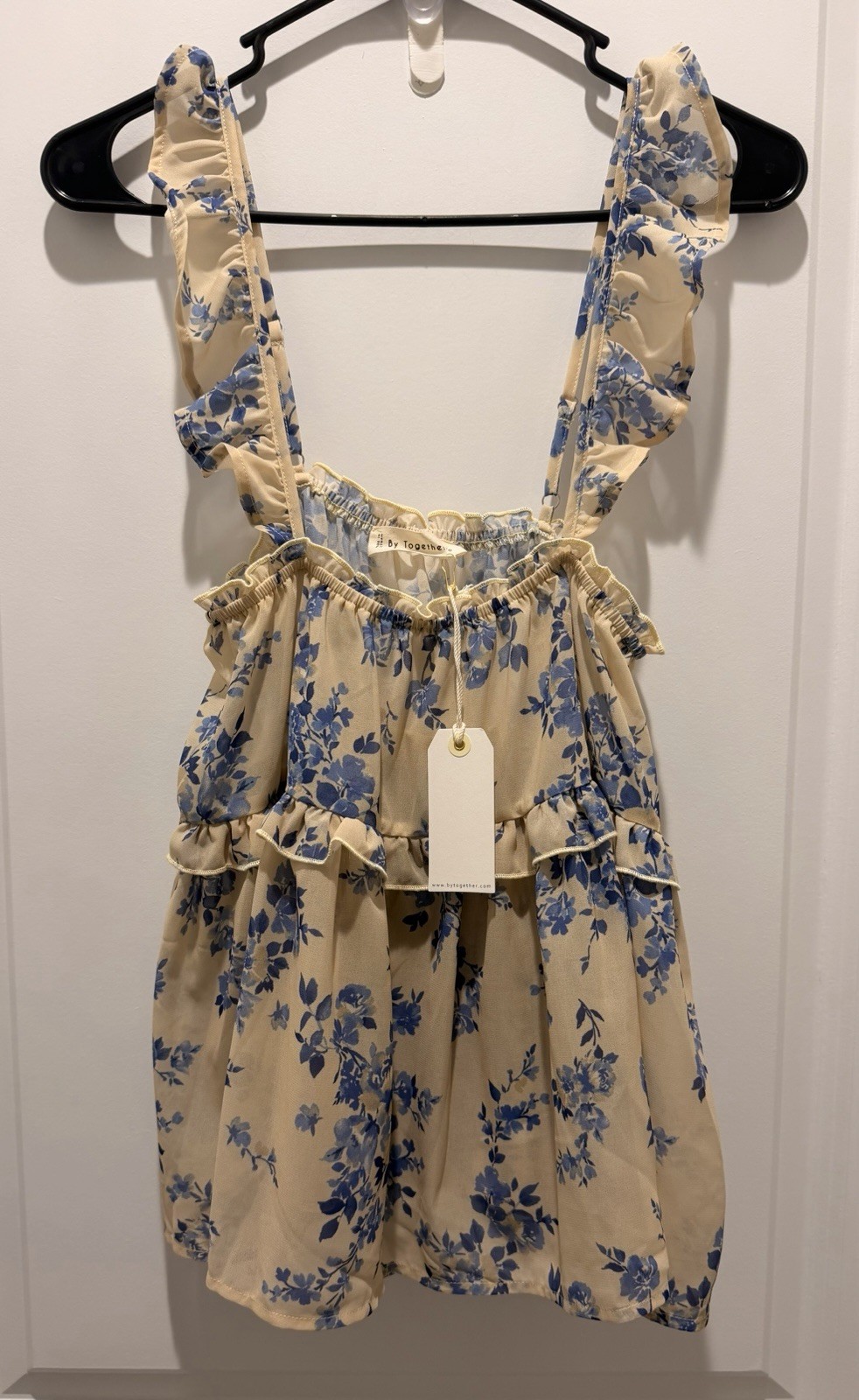 NWT By Together Women’s Cream Chiffon Top Blue Floral Print Ruffled Straps S