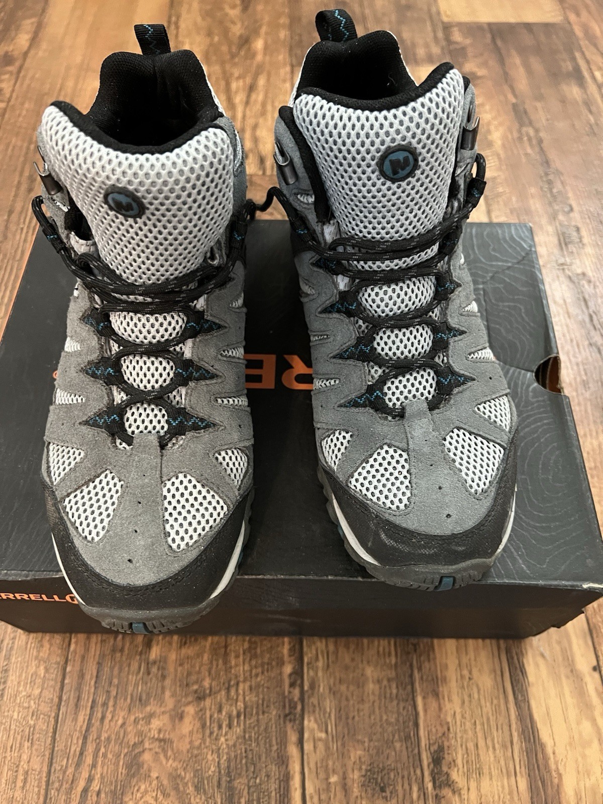 Merrell Accentor 2 Vent Mid WP Hiking Shoes Gray/Black Men’s US 9 M Pre-Owned