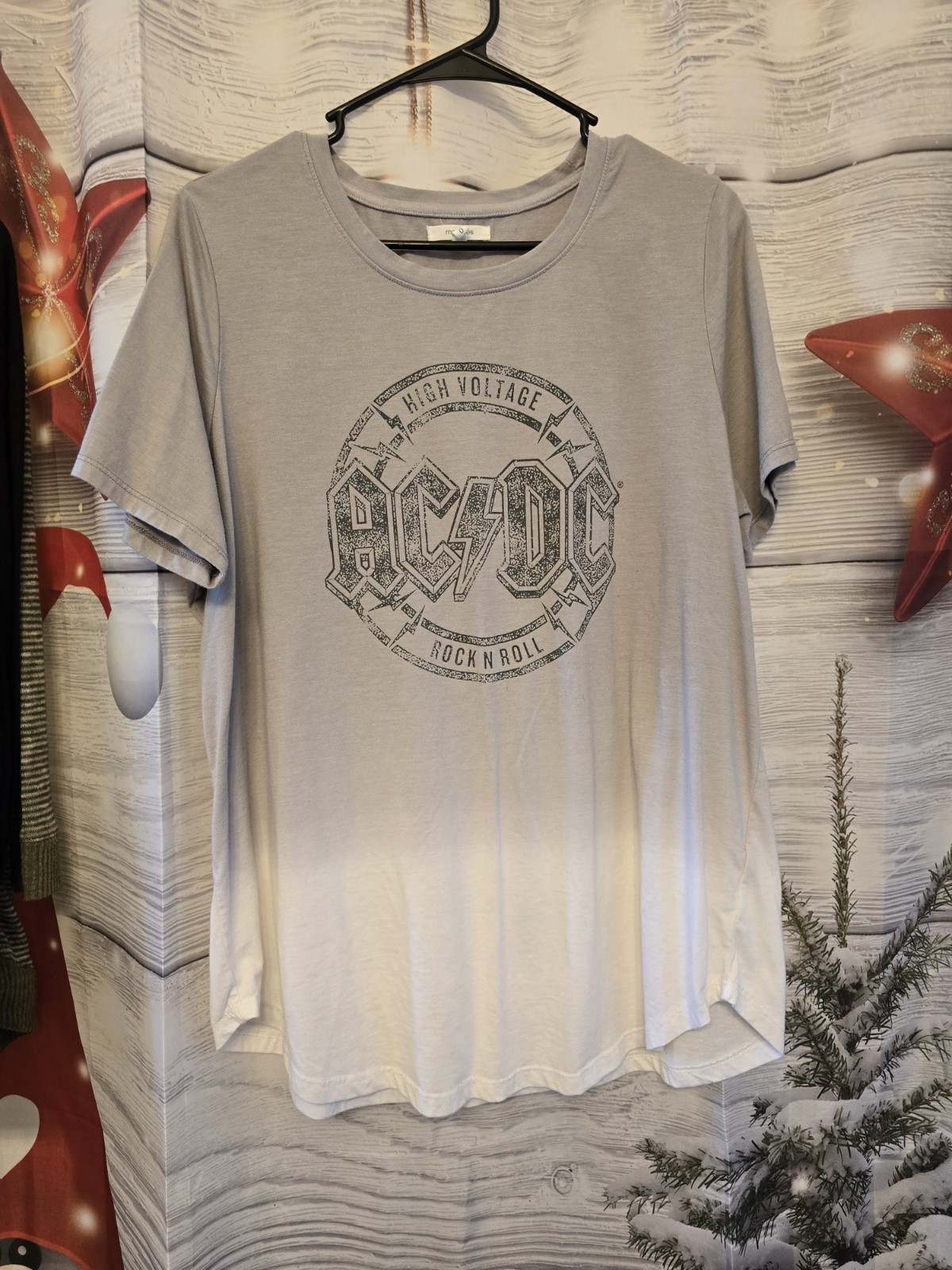 Maurices Women’s AC/DC Graphic T-Shirt, Gray & White Ombre Style Size 0