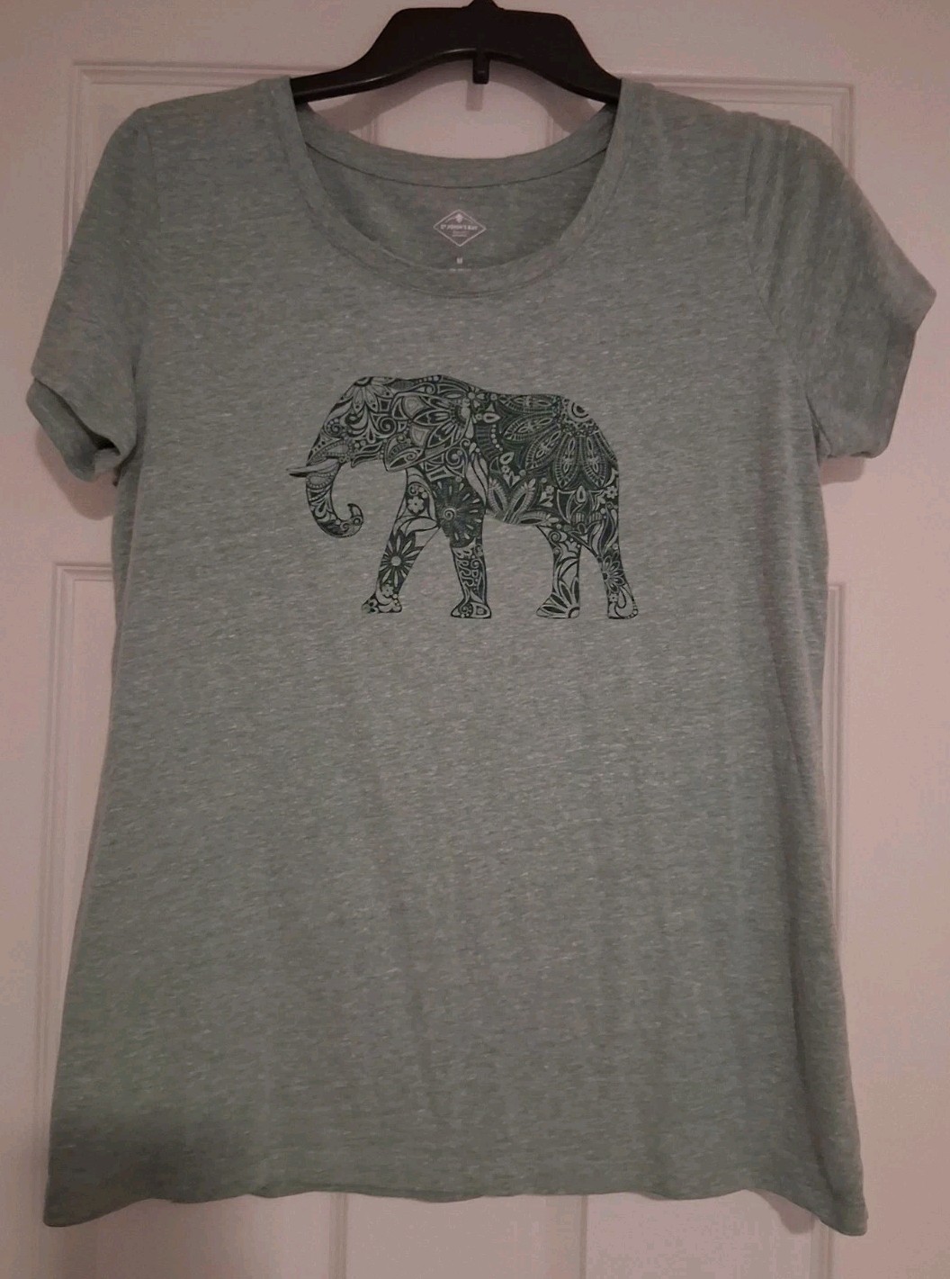 St Johns Bay Womens Tshirt Size Medium Light Green Short Sleeve Elephant Print