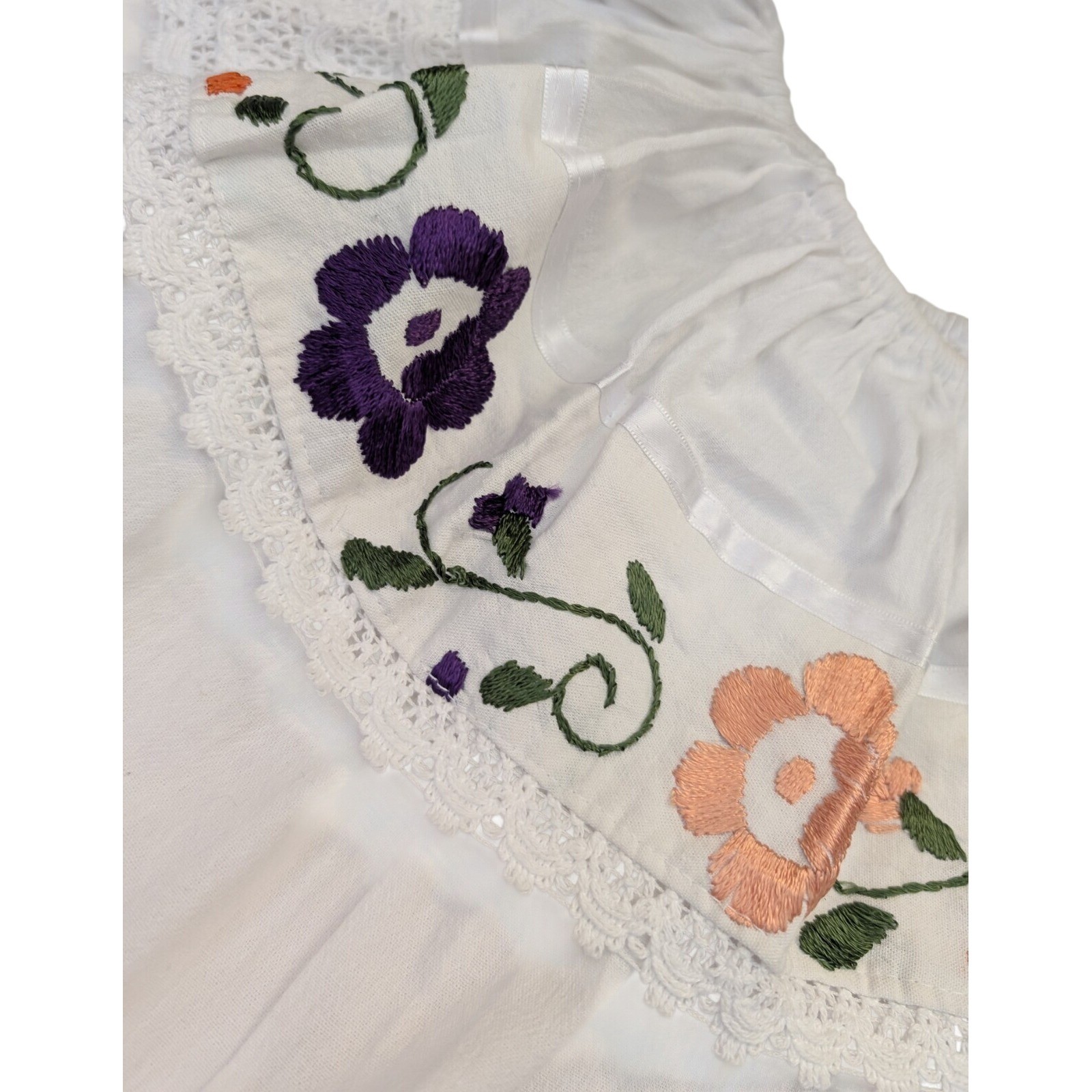 Mexican Traditional Hand Embroidered Floral Shoulder Blouse Women’s Size Medium