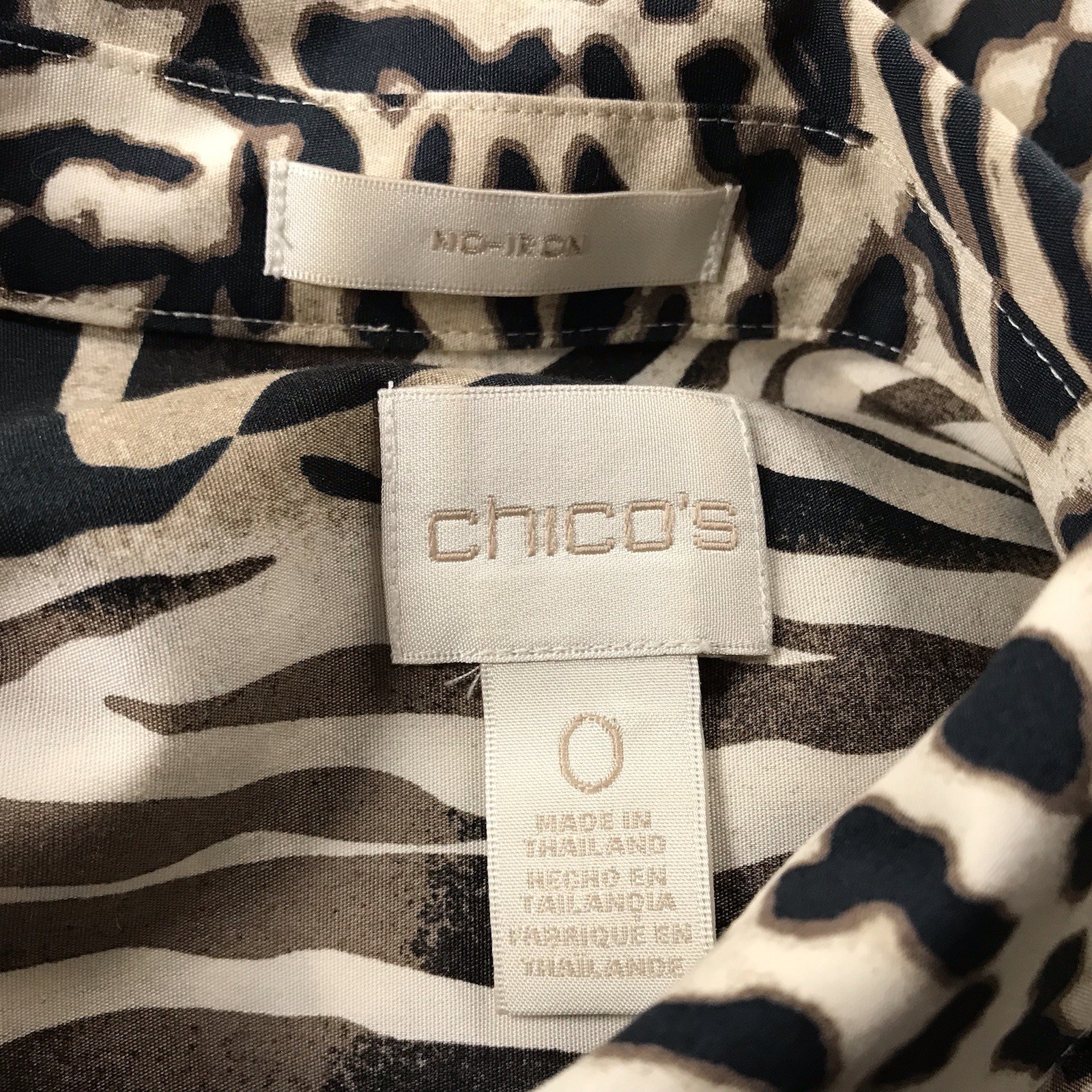 CHICO’S LEOPARD PATTERN NO IRON BUTTON DOWN SHIRT 100% COTTON WOMENS SIZE SMALL