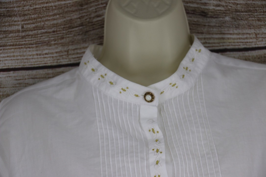 VINTAGE Womens Size 18 Button Up Long Sleeve Pleated Shirt White Embroidered