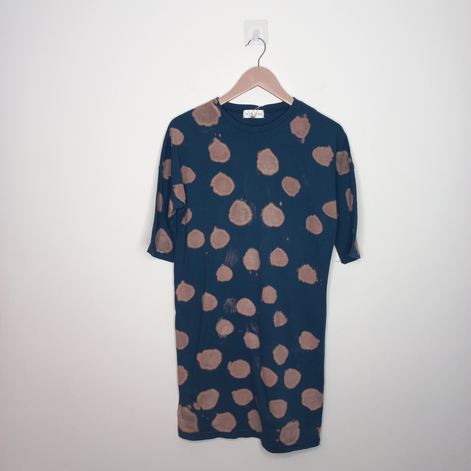 BNWT In The Style X Saffron Barker Size 10 Navy Bleach Wash Longline T-shirt