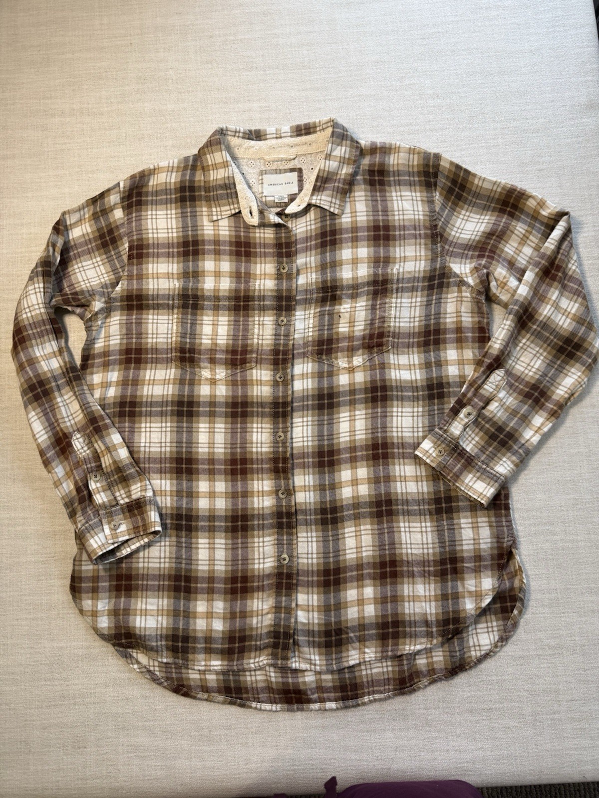 American Eagle Plaid Button Down Shirt Women’s S Oversized Eyelet Trim NEW Fall