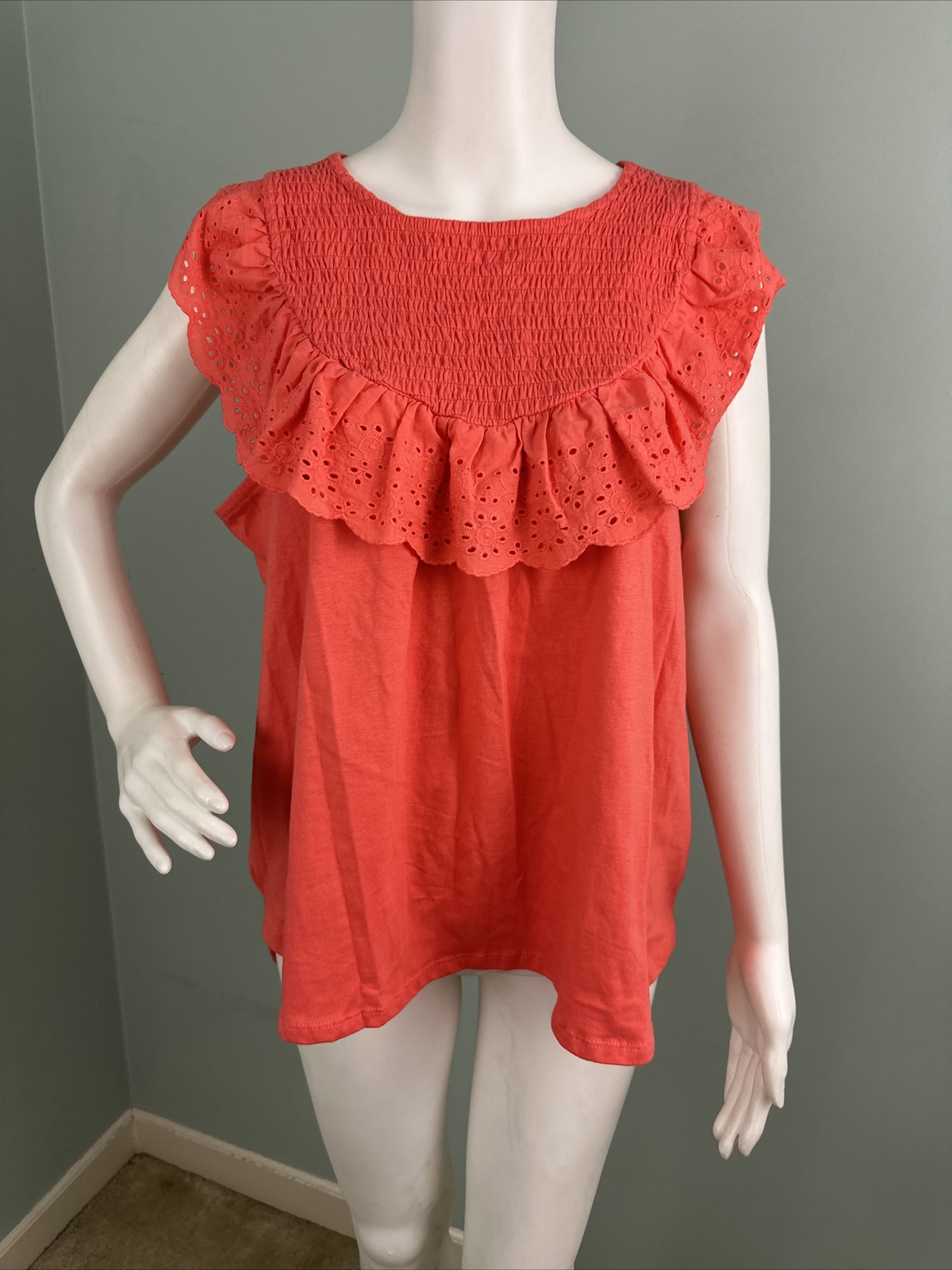NWT Women’s Inner Circle Sleeveless Smocked Eyelet Ruffle Top in Coral Sz XL