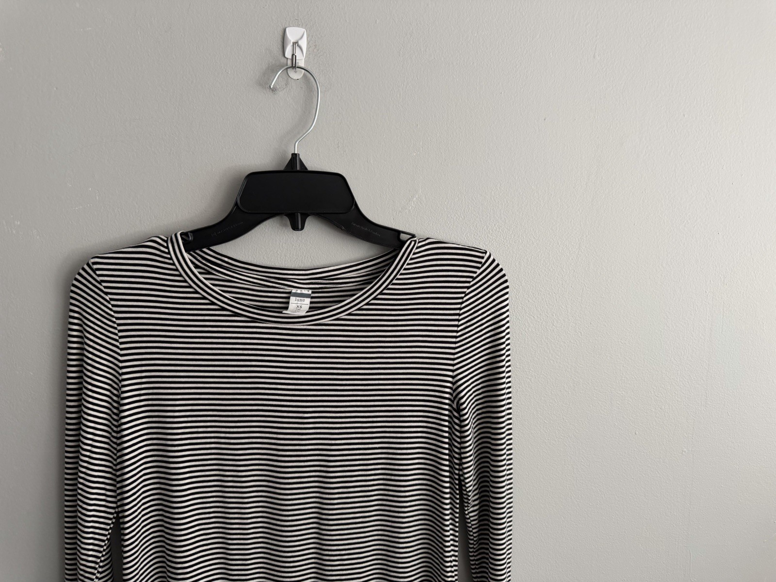 New Old Navy XST XS Tall Luxe Striped Long Sleeve Top Tee Black Back To School