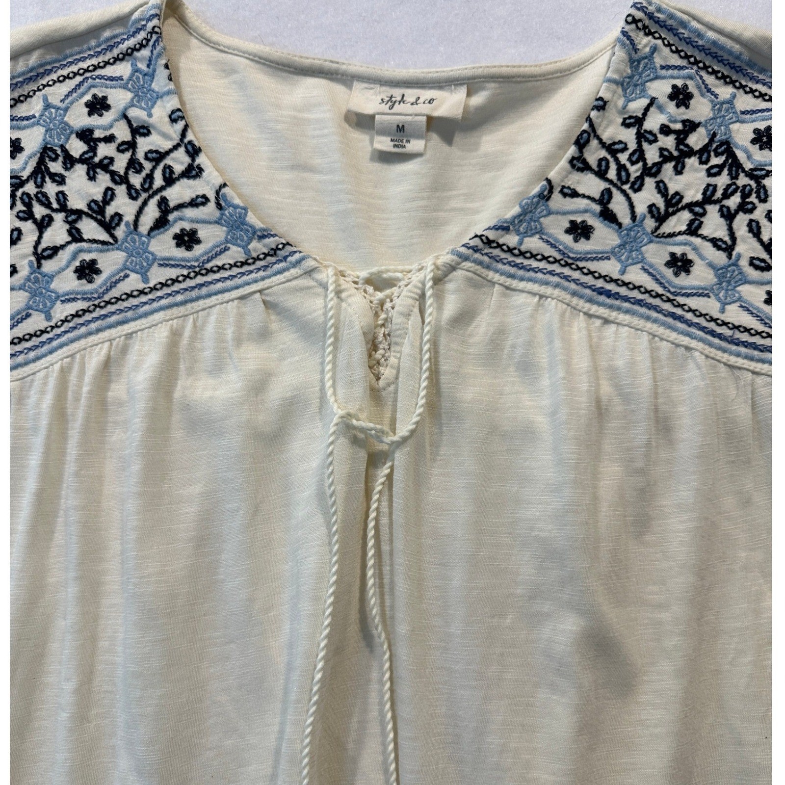 Festival Embroidered Top Cream Blue Floral Bell Sleeve Women’s Medium Boho
