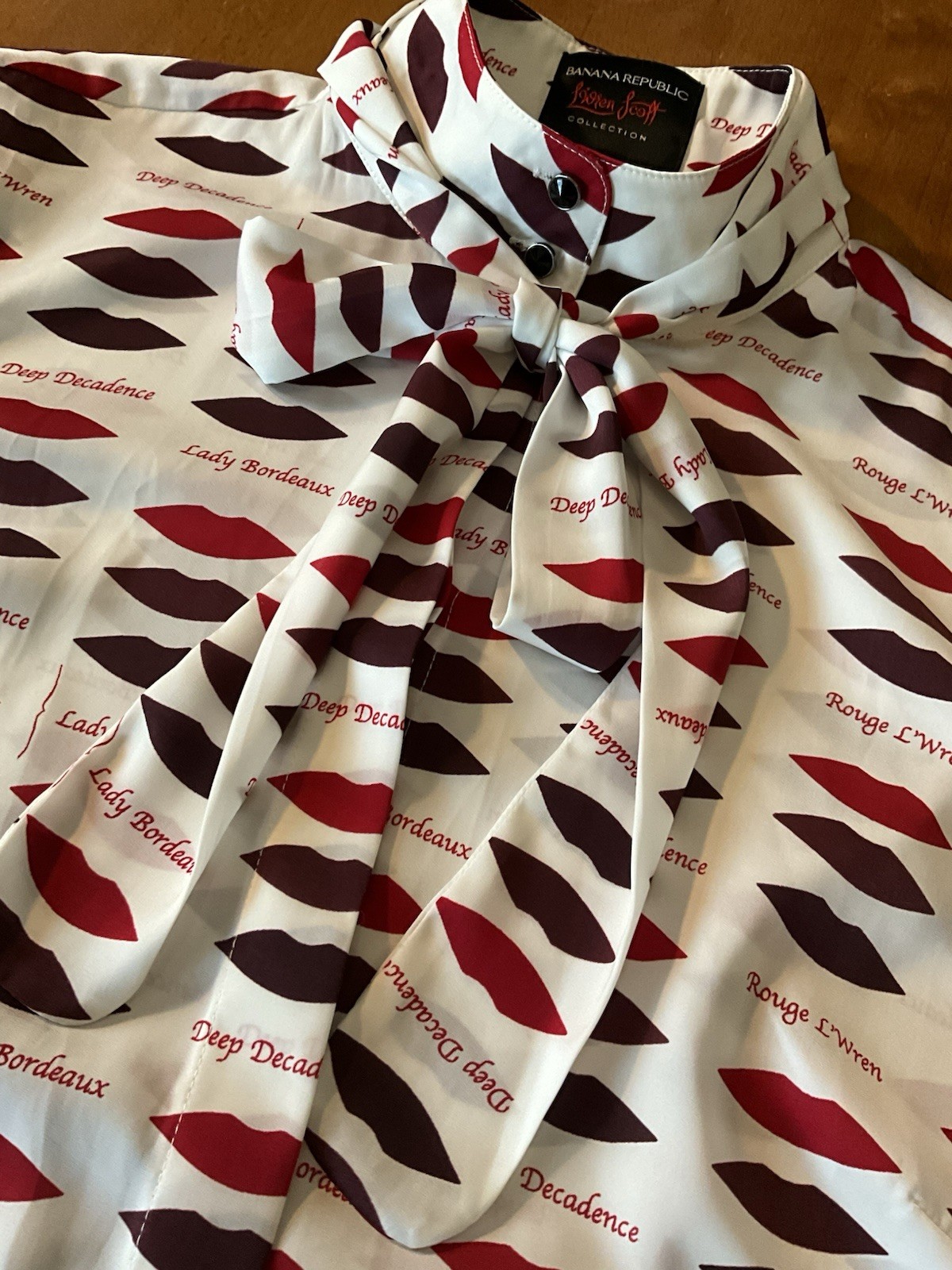 Banana Republic L’Wren Scott Blouse Women’s Sz4 Red Lips Lipstick Whimsical