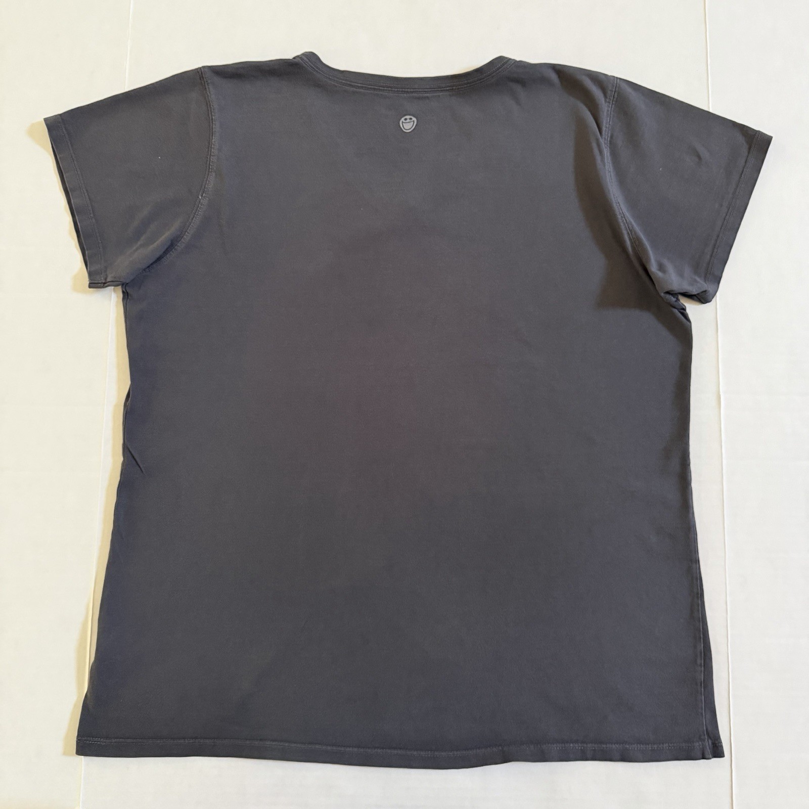 Life Is Good Women’s Classic Fit Gray Tee Heart ALL YOU NEED Size XL