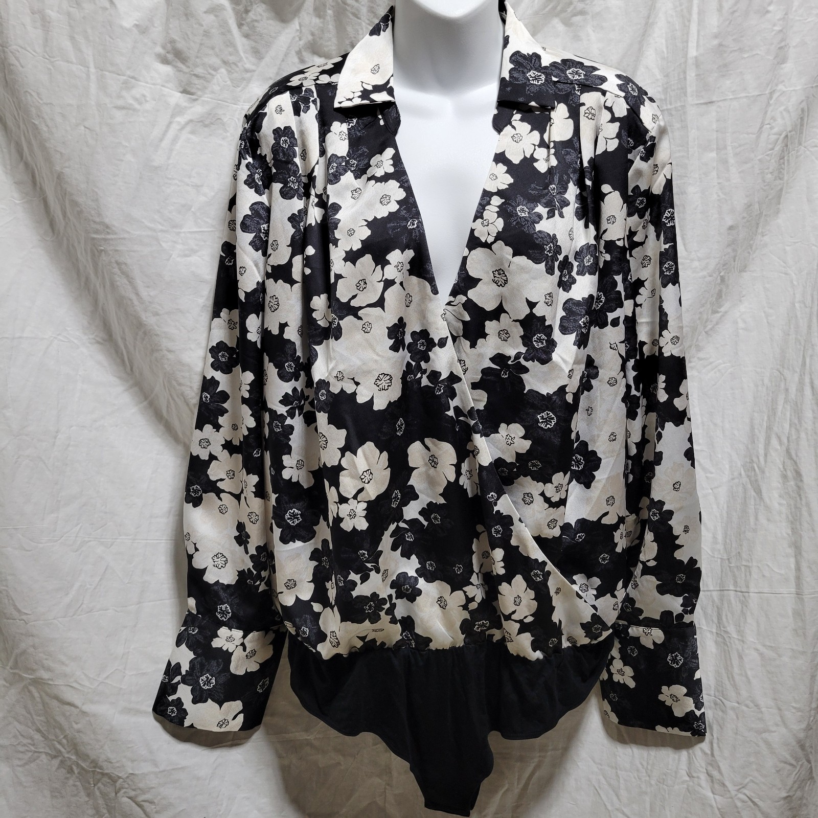 Ann Taylor Wrap Bodysuit Womens XXL Black Floral Silky Stretch Work Office NWT
