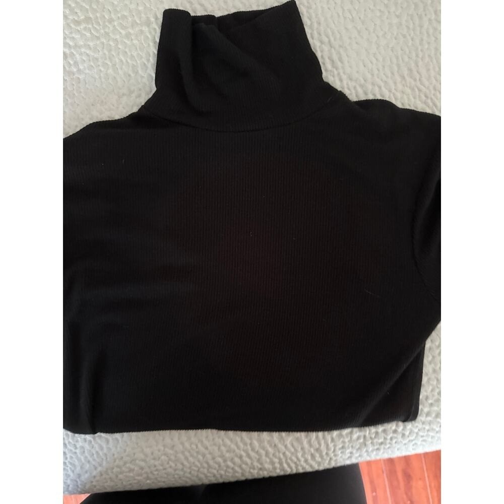 Urban Outfitters Ribbed Black Turtleneck Long Sleeve Top Womens Small