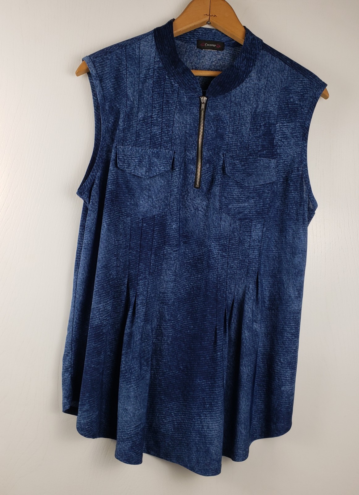 Cocomo Top Women’s Blue Pleated Zip Up Blouse Sleeveless pockets No Size Tag