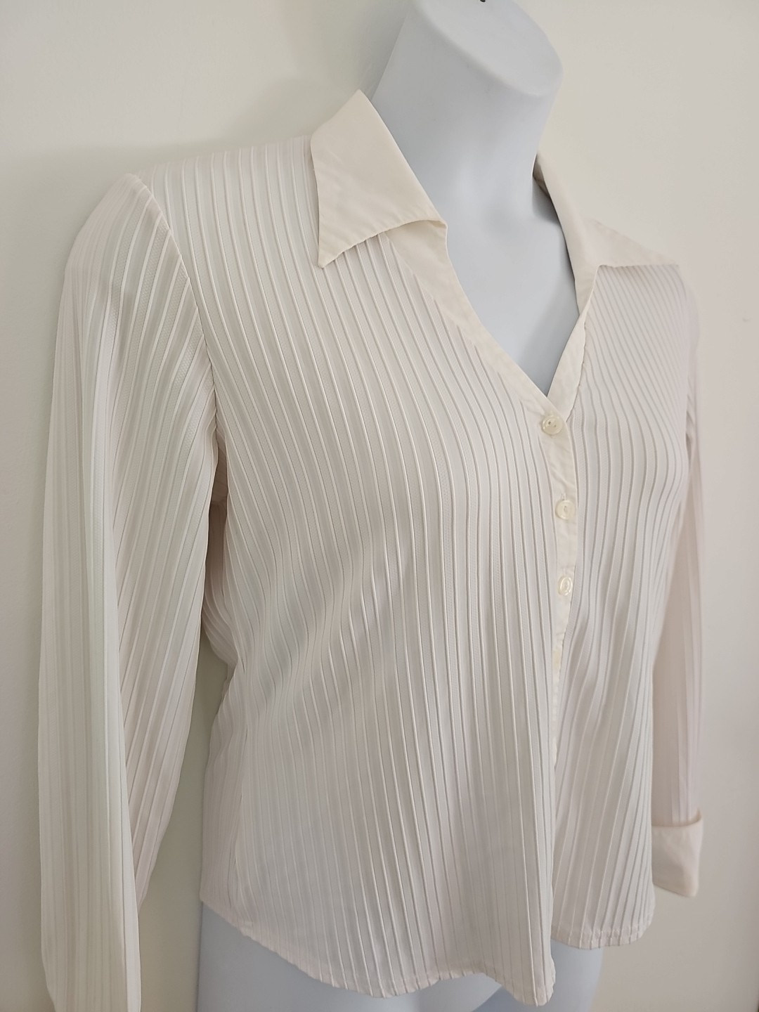 Casual Corner Annex Ivory Stripe Blouse V-neck Collar Long Sleeve French Cuff