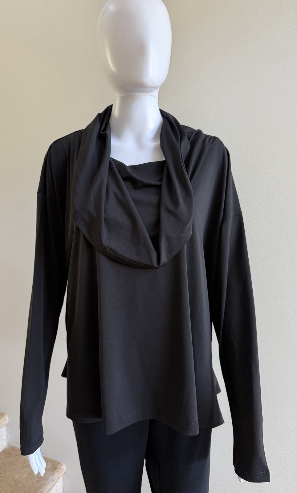 NWOT PLANET By Lauren G Long Sleeve Cowl Neck Top Shirt, One Size Fits All Black