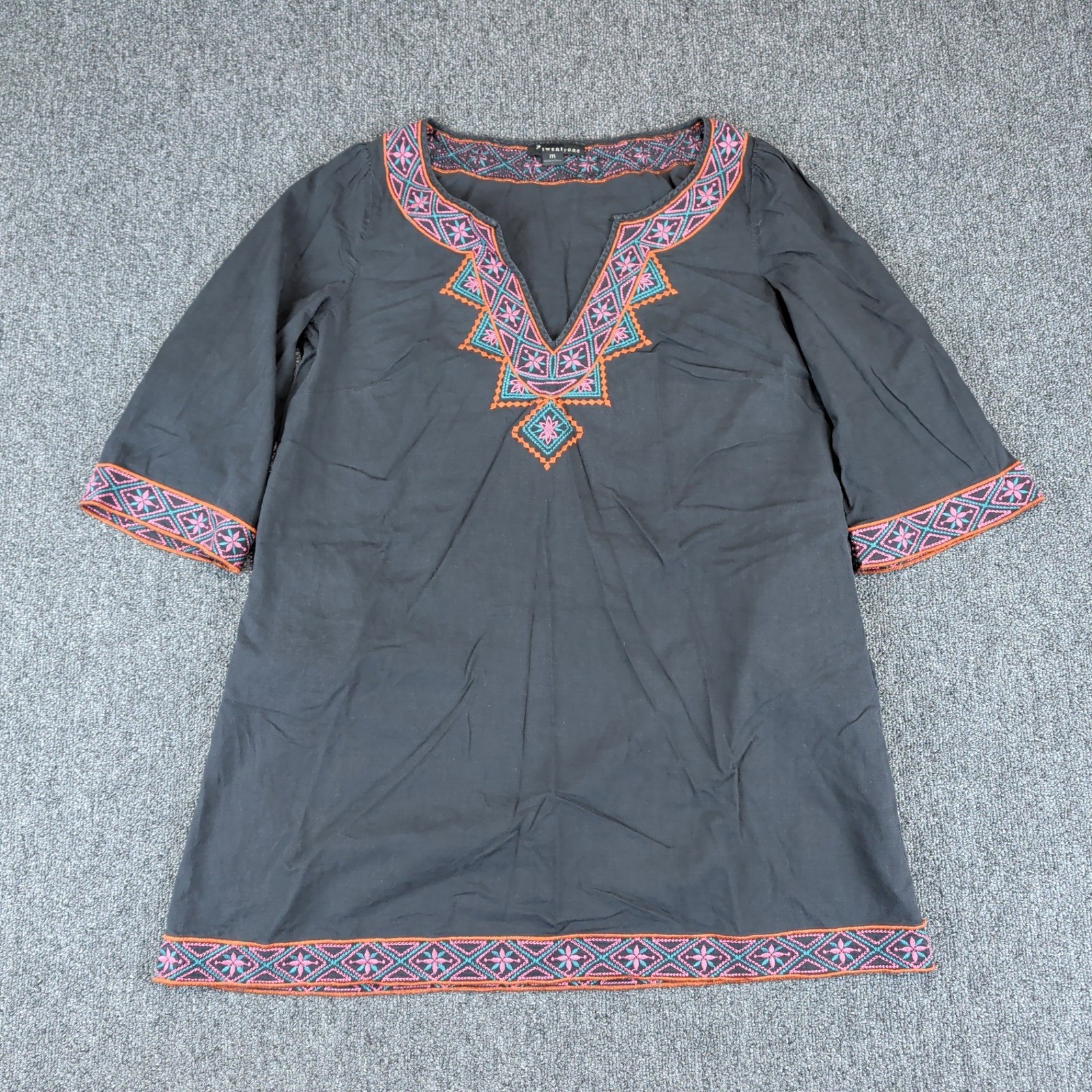 Twentyone Boho Embroidered Tunic Top Women Size M Black Cotton V-Neck Festival