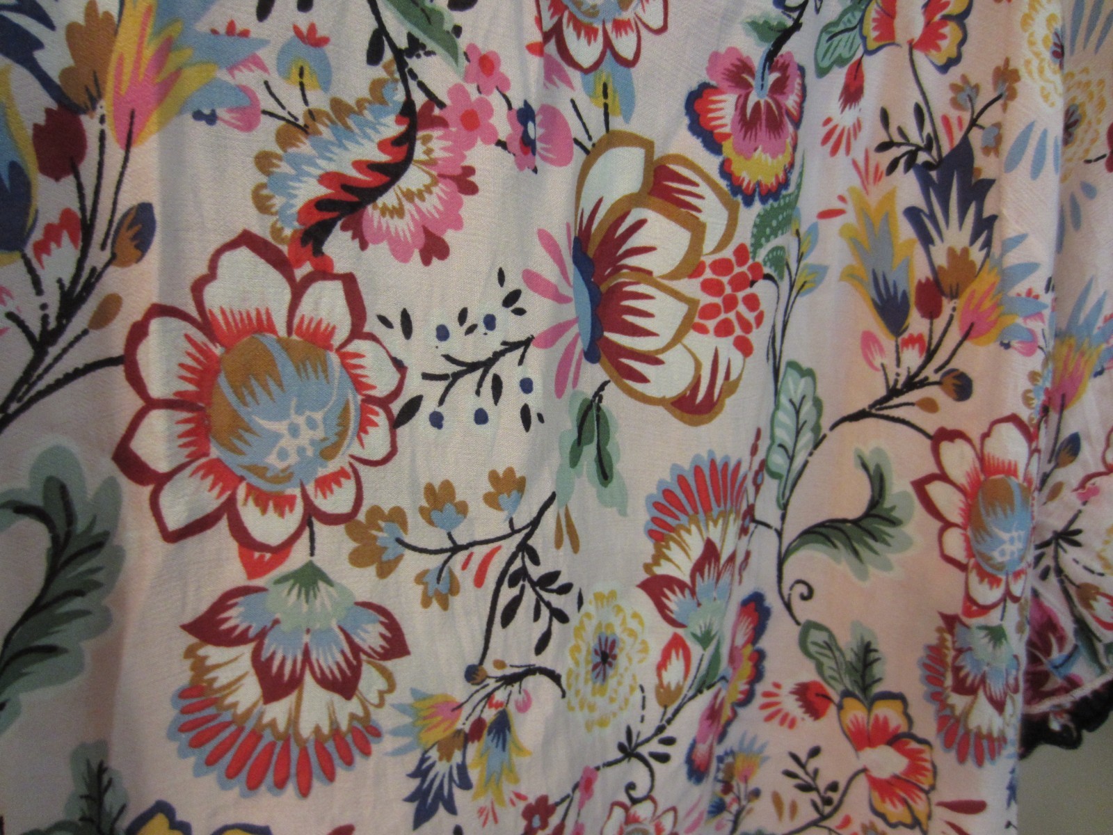 NWOT women’s short sleeved top Democracy Size L floral multi-colors