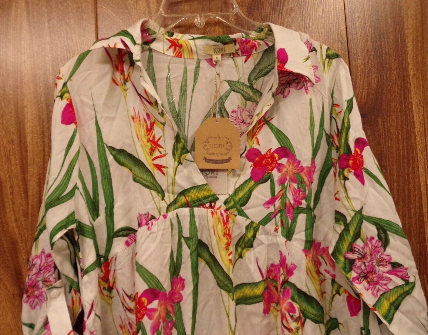 NWT Kori America Top Small Floral Boho Roll Up Sleeves Blouse Tunic Shirt