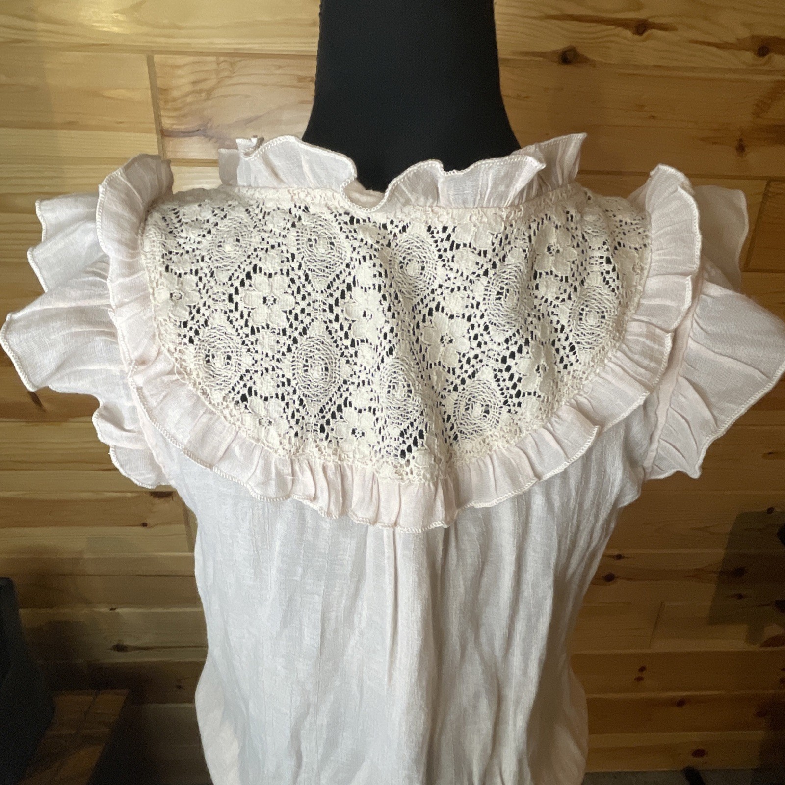 MINE Women Romantic Ruffle Sleeve Top sz M Beige crochet Y2K boho cottagecore