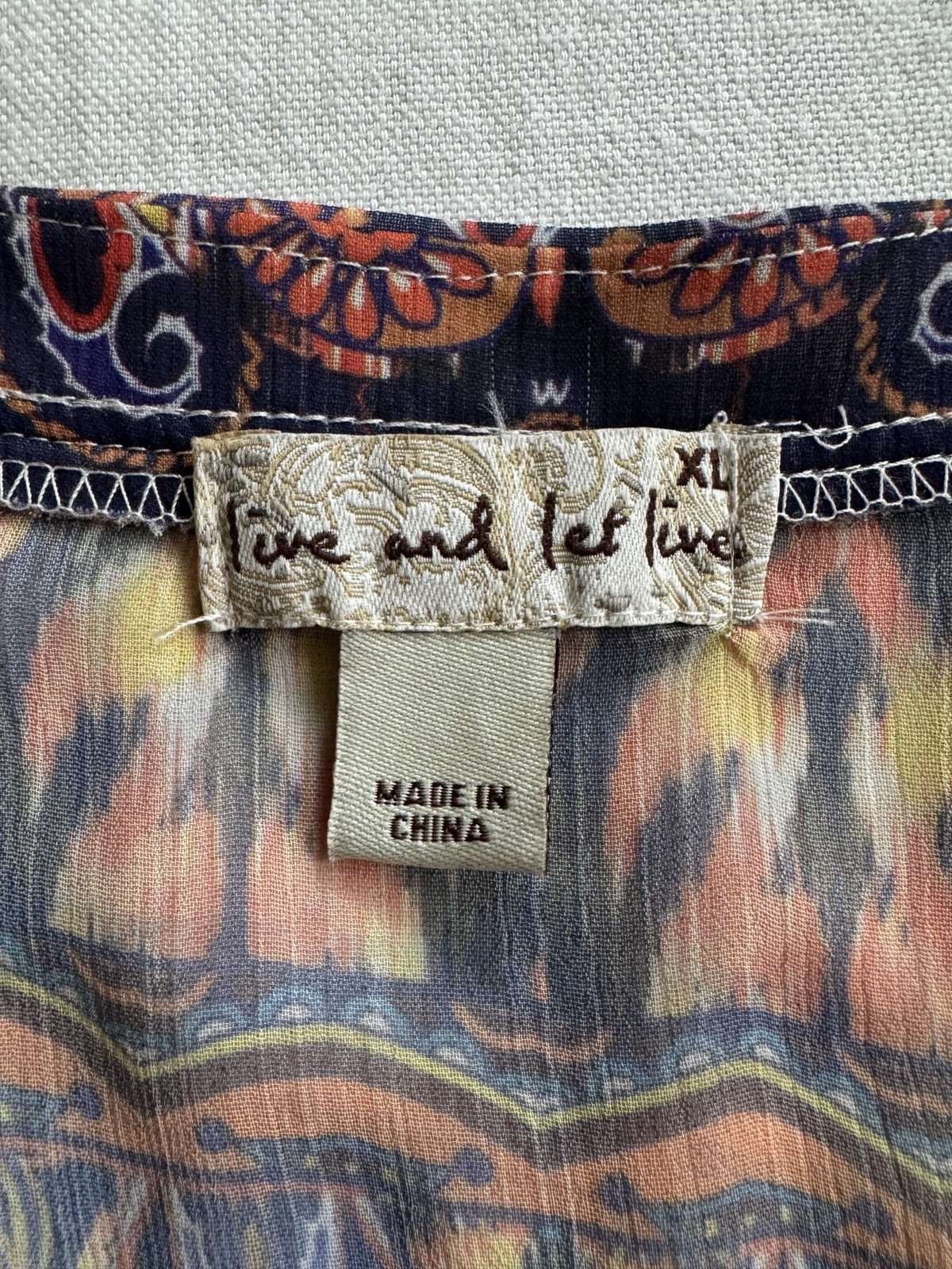 Women’s XL Colorful Boho Paisley Tie Front Blouse Dolman Short Sleeve Round Neck