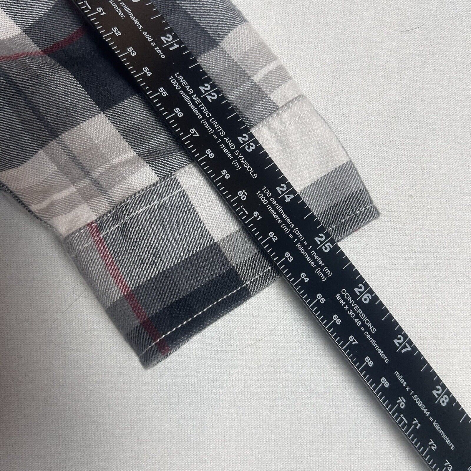 Eddie Bauer Womens Plaid Long Sleeve Button-Down Shirt Size Small Slim Fit Gray