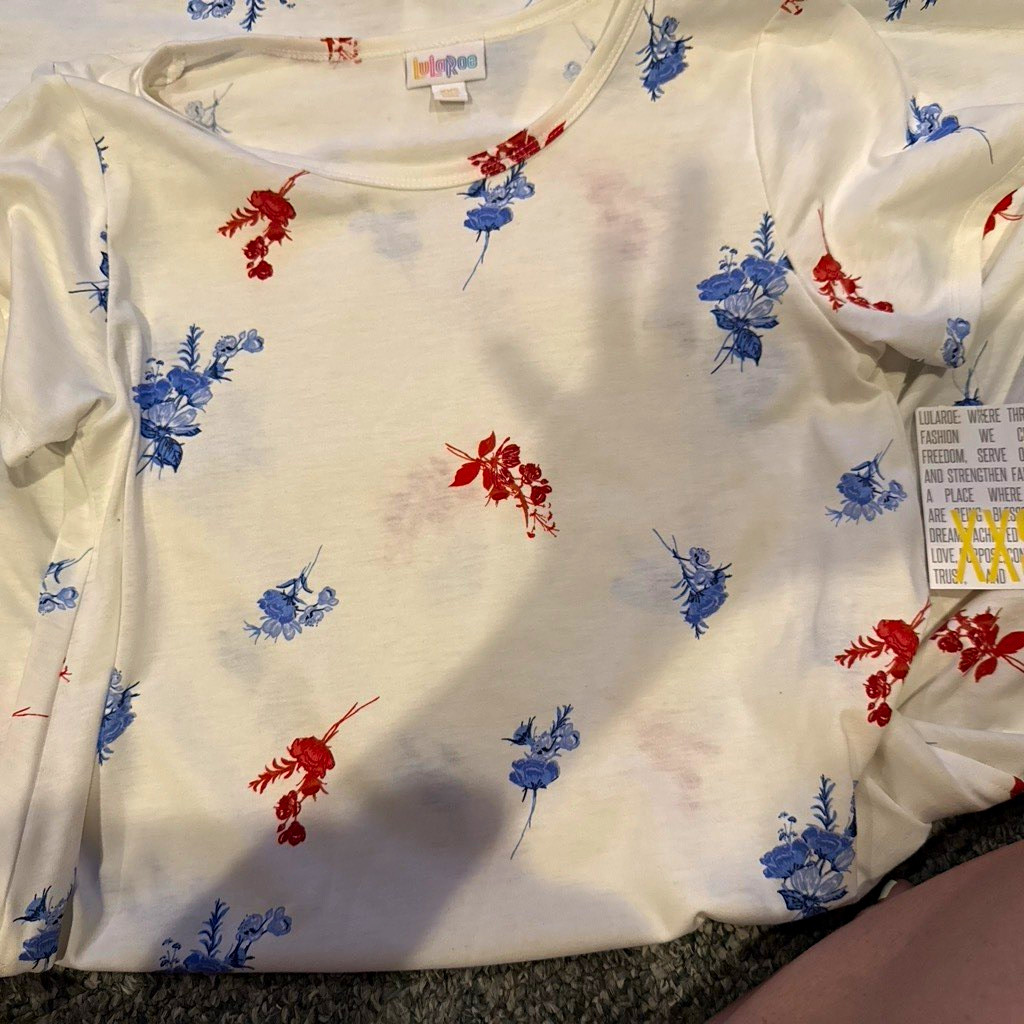 LuLaRoe Women’s T-Shirt Round Neck Short Sleeve Floral White Red Blue L