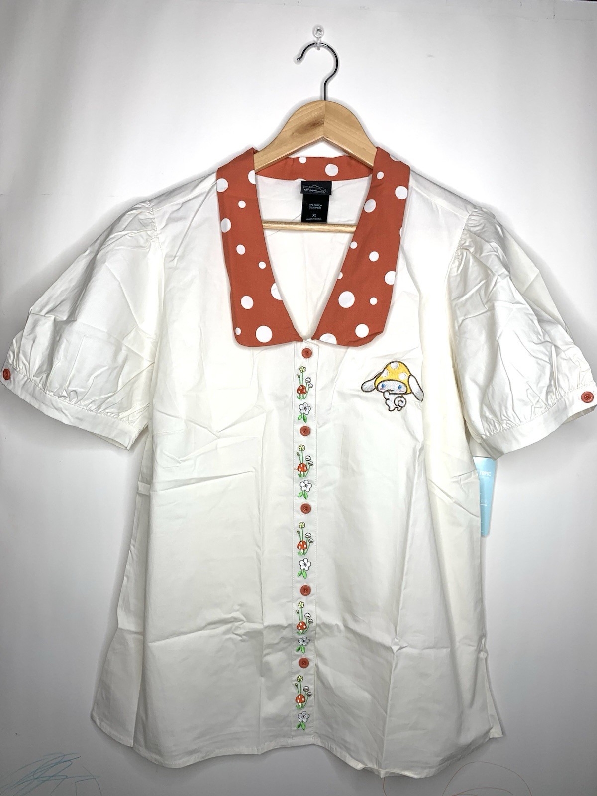 Sanrio Cinnamoroll Top Womens White Button Front Kawaii | Women Size XL