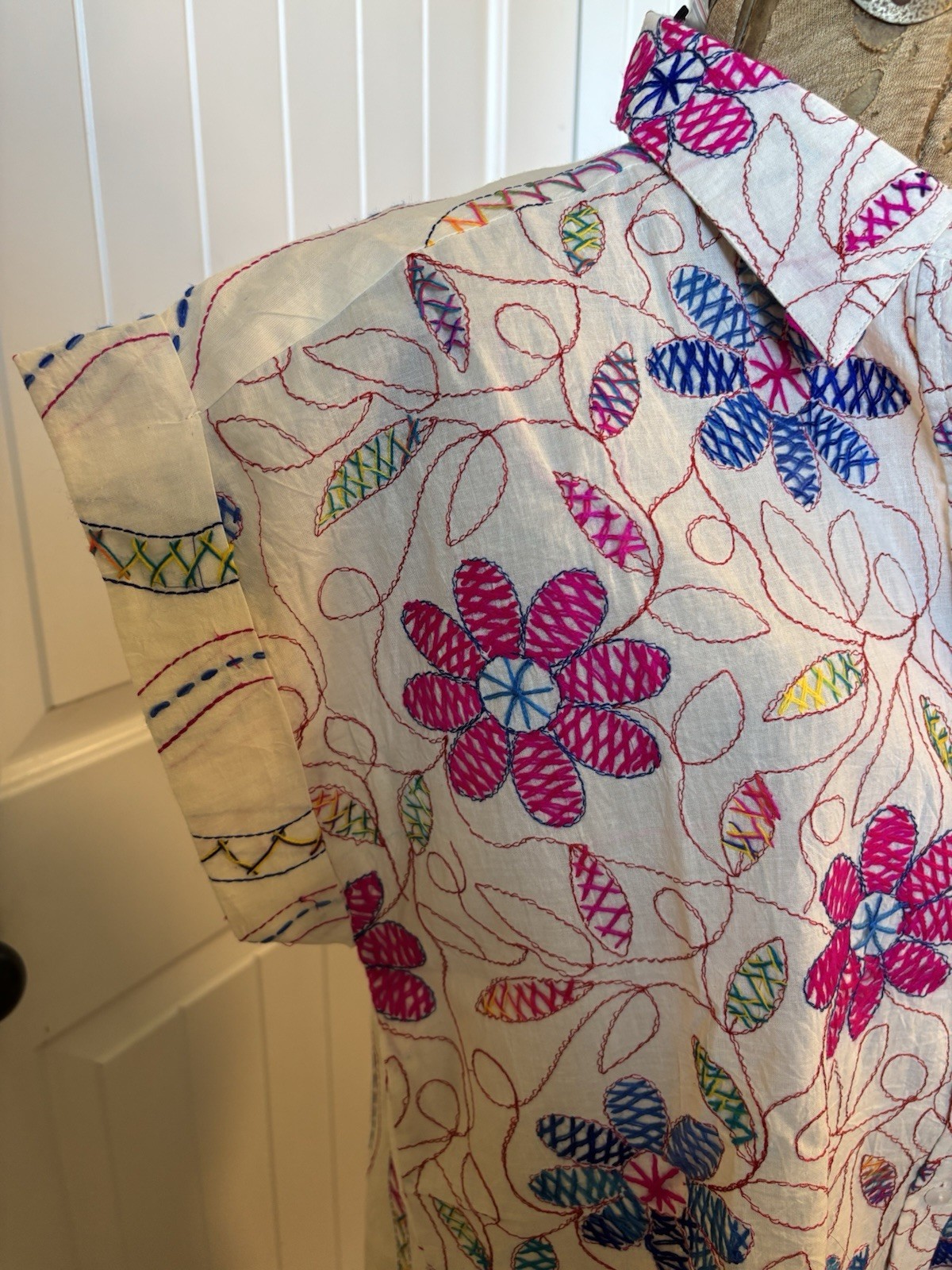 NWT En Creme Wildflower Pop Embroidered S/S Top Cream Boho MED/LRG