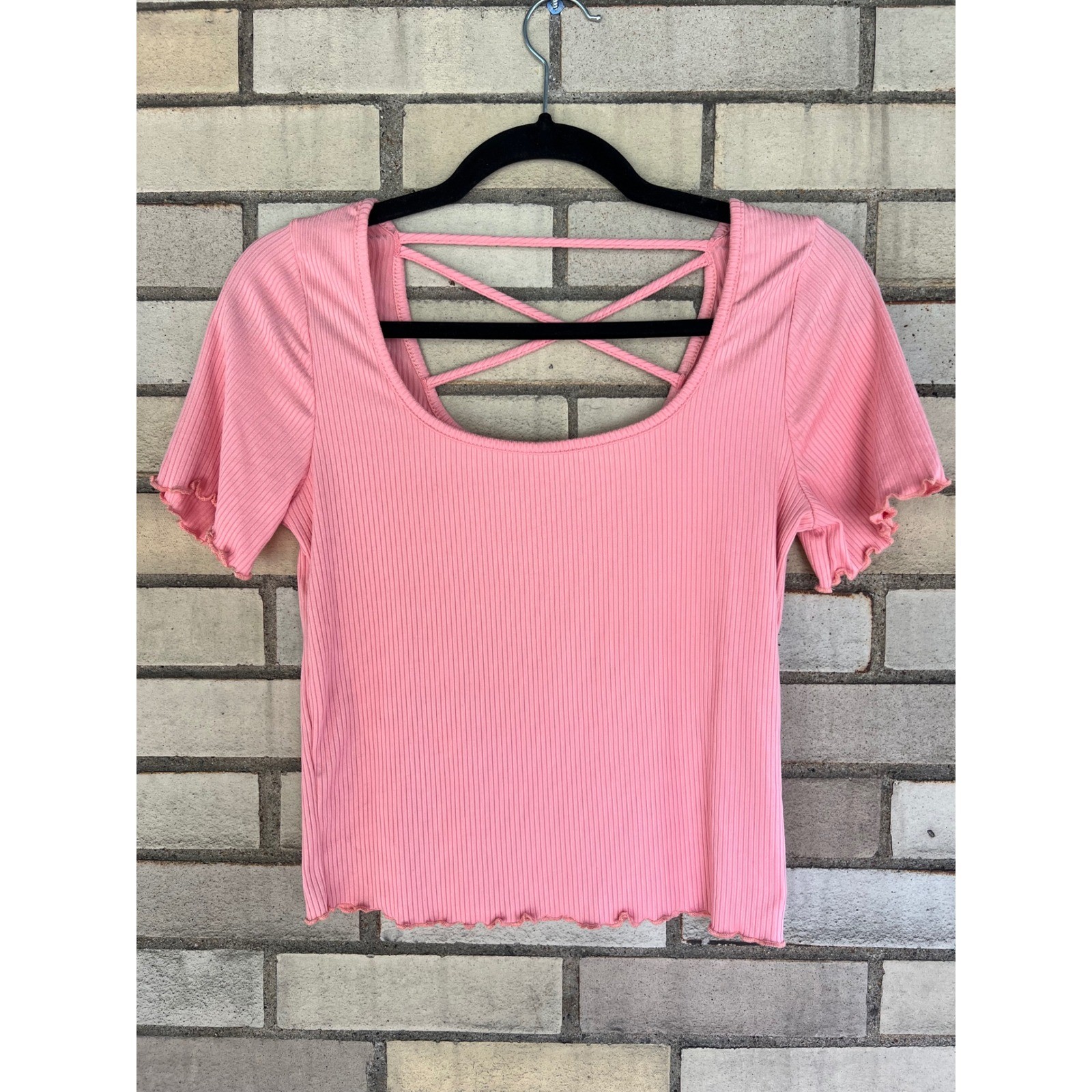 Caution To The Wind Pink Ribbed Crisscross Strap Crop Top Jrs Size Medium Small