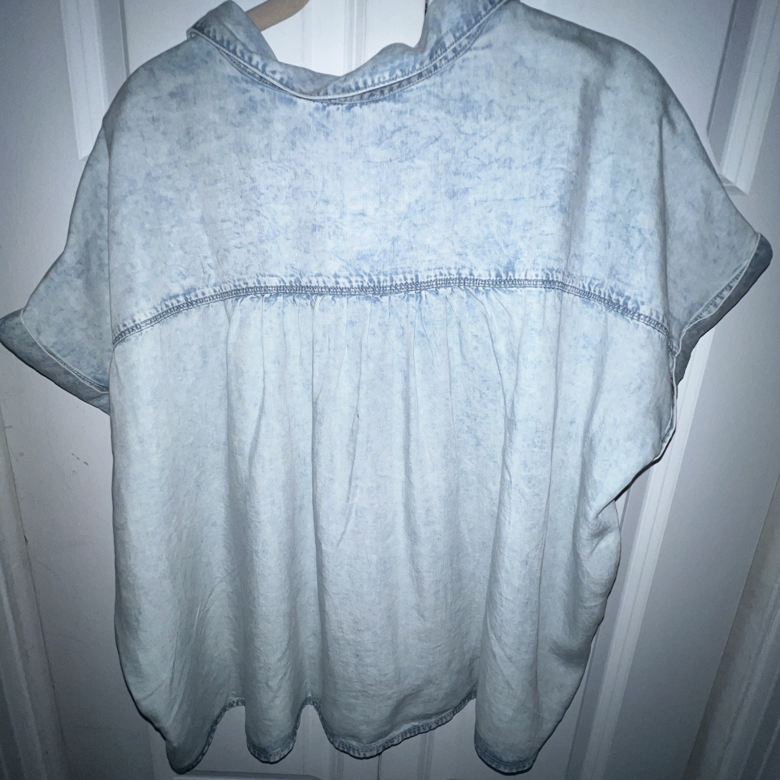 $138 NWT Splendid 100% Lyocell Button Down Blouse Light-Blue Womens LARGE