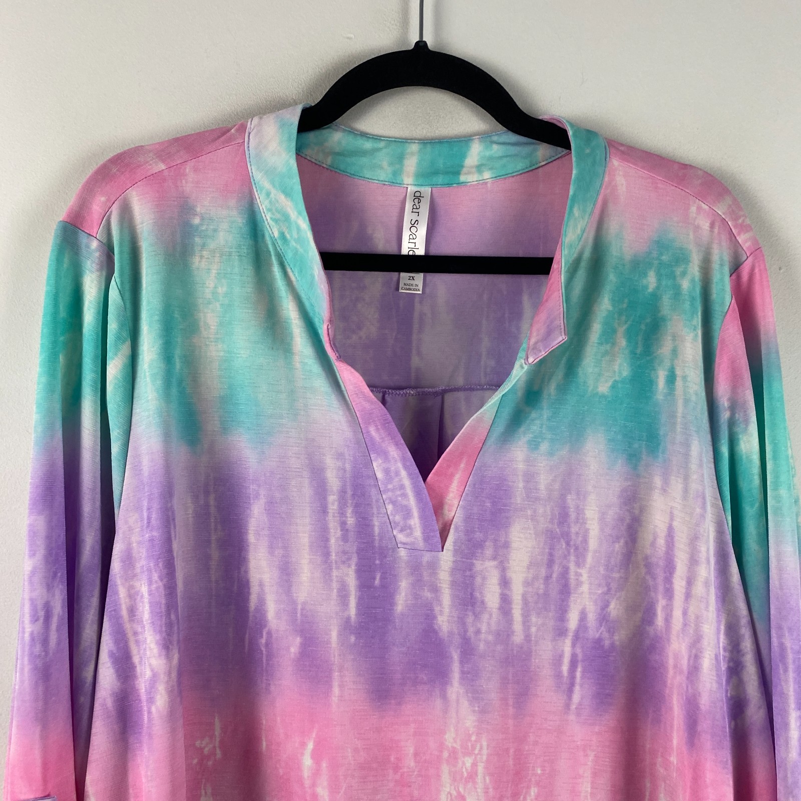 Dear Scarlett Lizzy Blouse Size 2X Tunic Multicolor Print 3/4 Roll Tab Sleeves