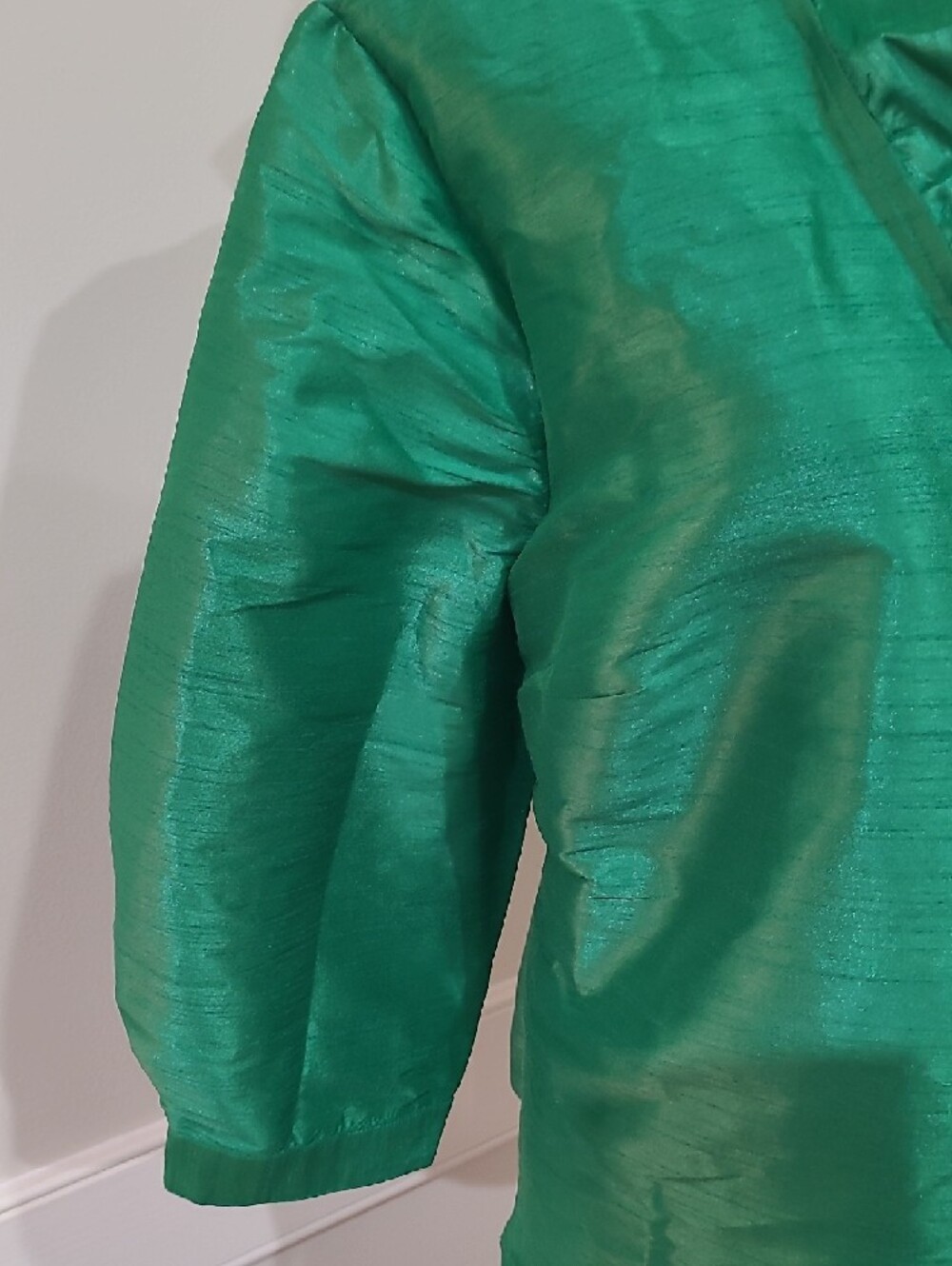 Crown & Ivy Emerald Green Ruffle V-Neck Blouse – Size 2X