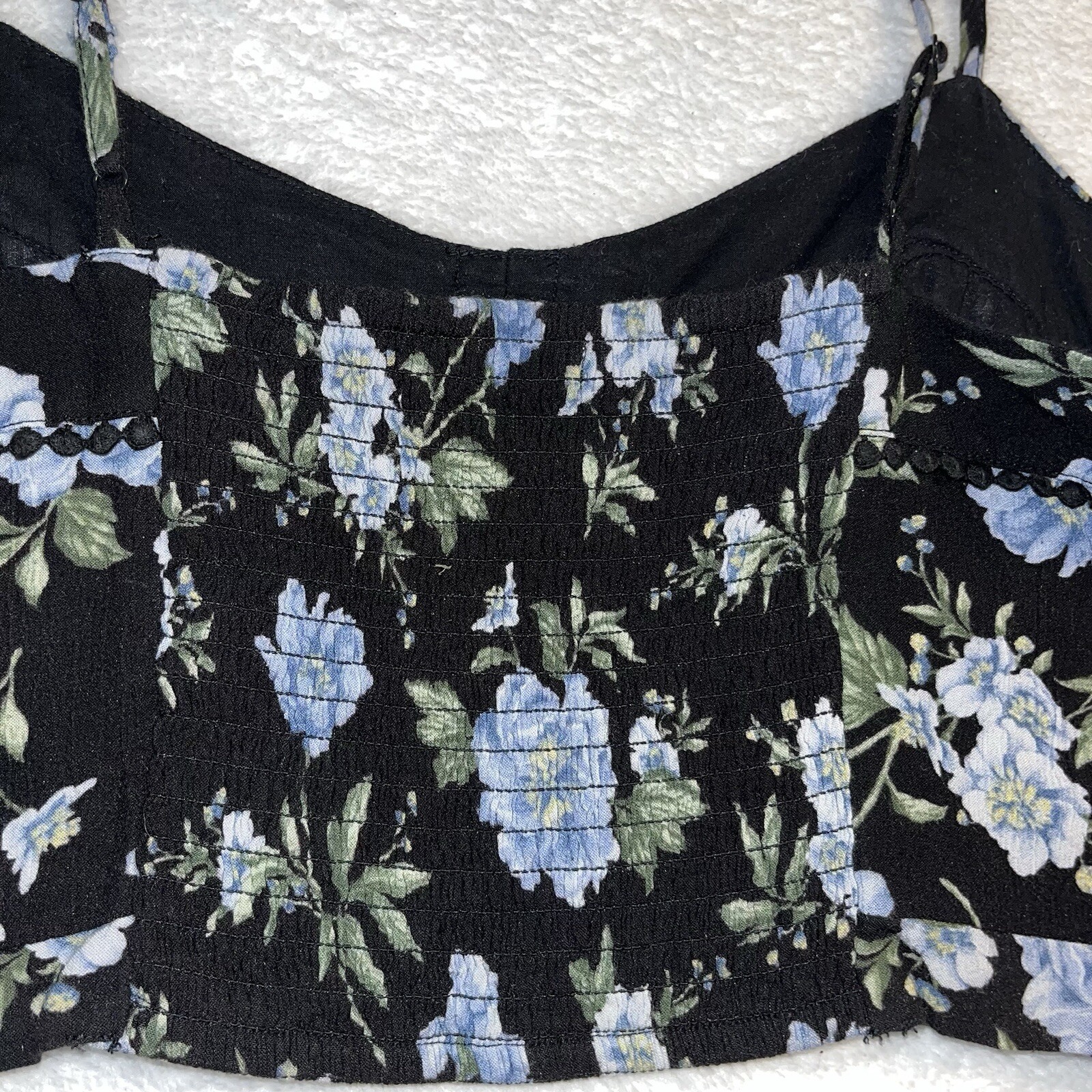 American Eagle Women’s Size Medium Halter Crop Floral Y2K Cottage Core Fairy