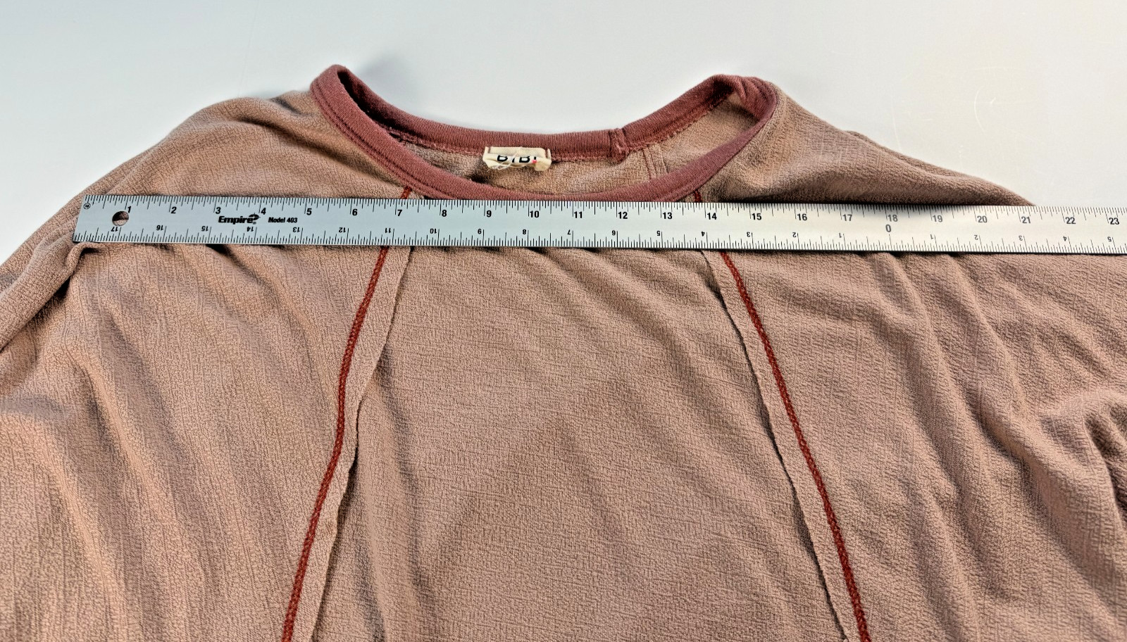BIBI Womens Contrast Stitch Crinkle Knit Pullover Top Boho Exposed Seam Mauve