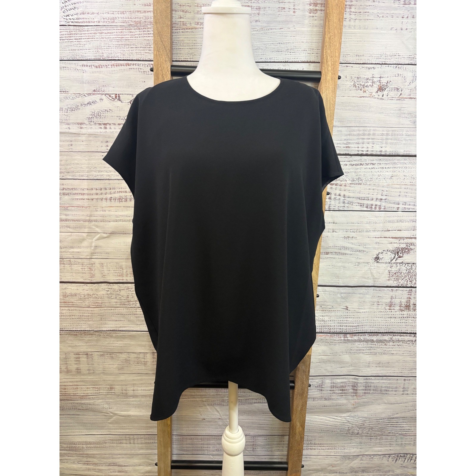 MM.LaFleur Black Blouse Japanese Crepe Cap Sleeve Cuved Hemline Size XL