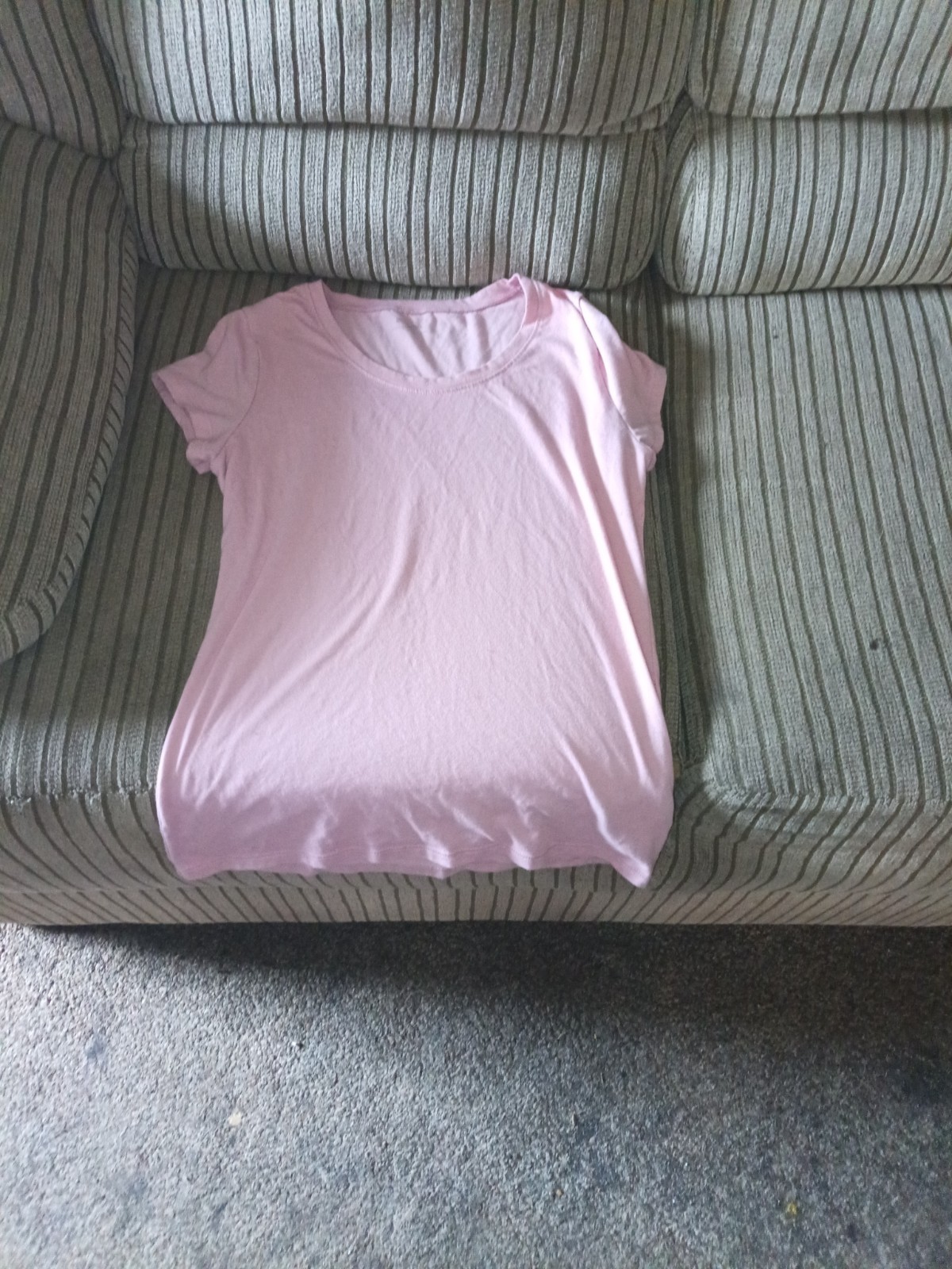 light pink short-sleeve tee Modern Crewneck No Boundaries Size M( 7 To 9)