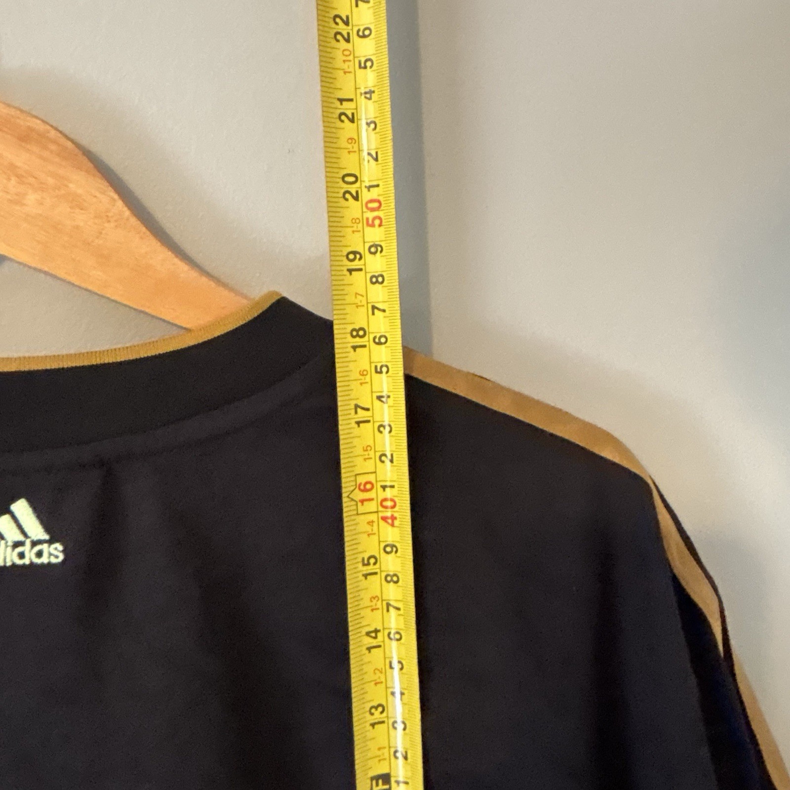 Adidas x Ivy Park Black 3-Stripe Crop Tee Shirt Medium Beyoncé Collab GR1433