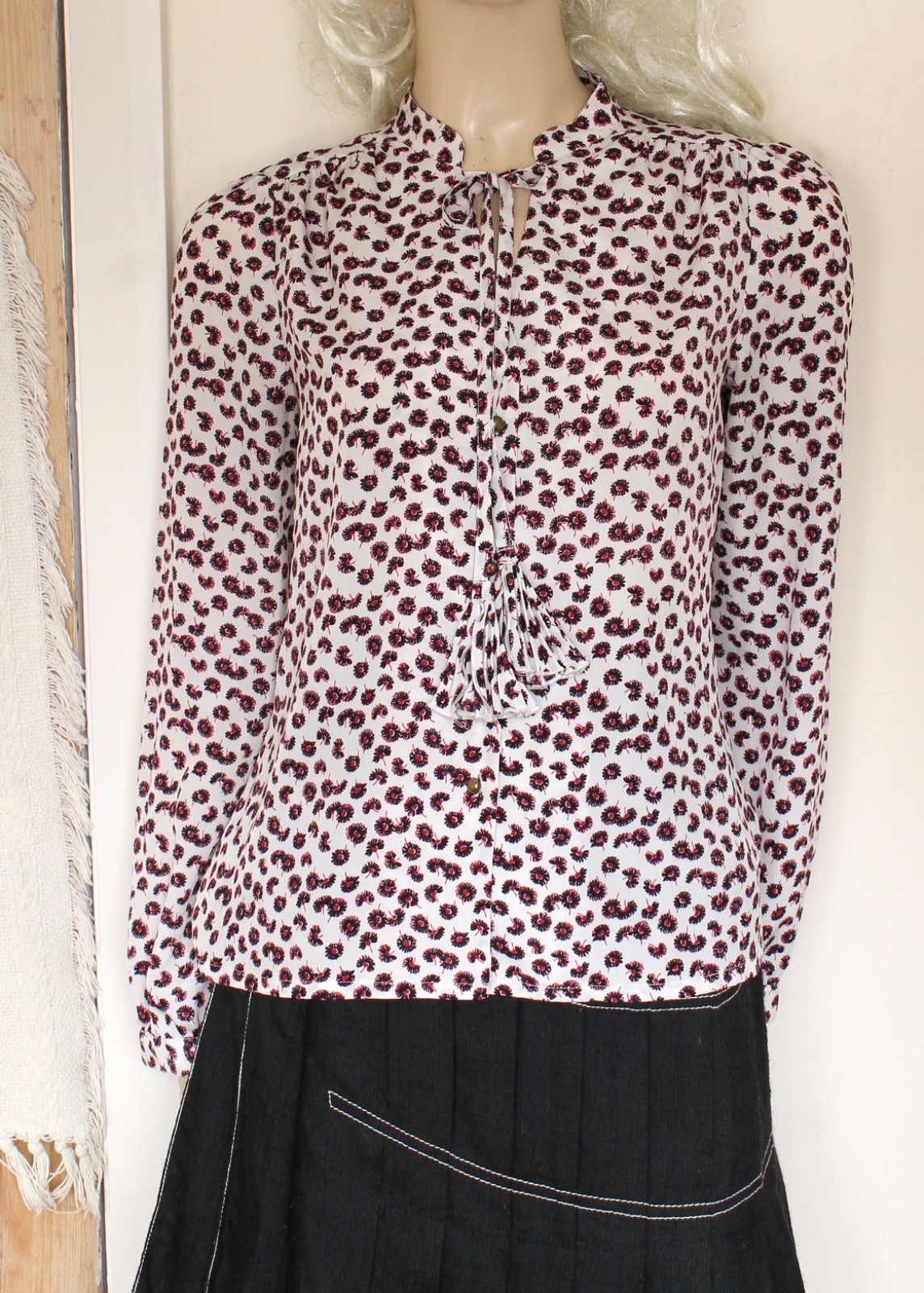 Hobbs white red ditsy floral print pussy bow secretary blouse size 10–12 30s/40s