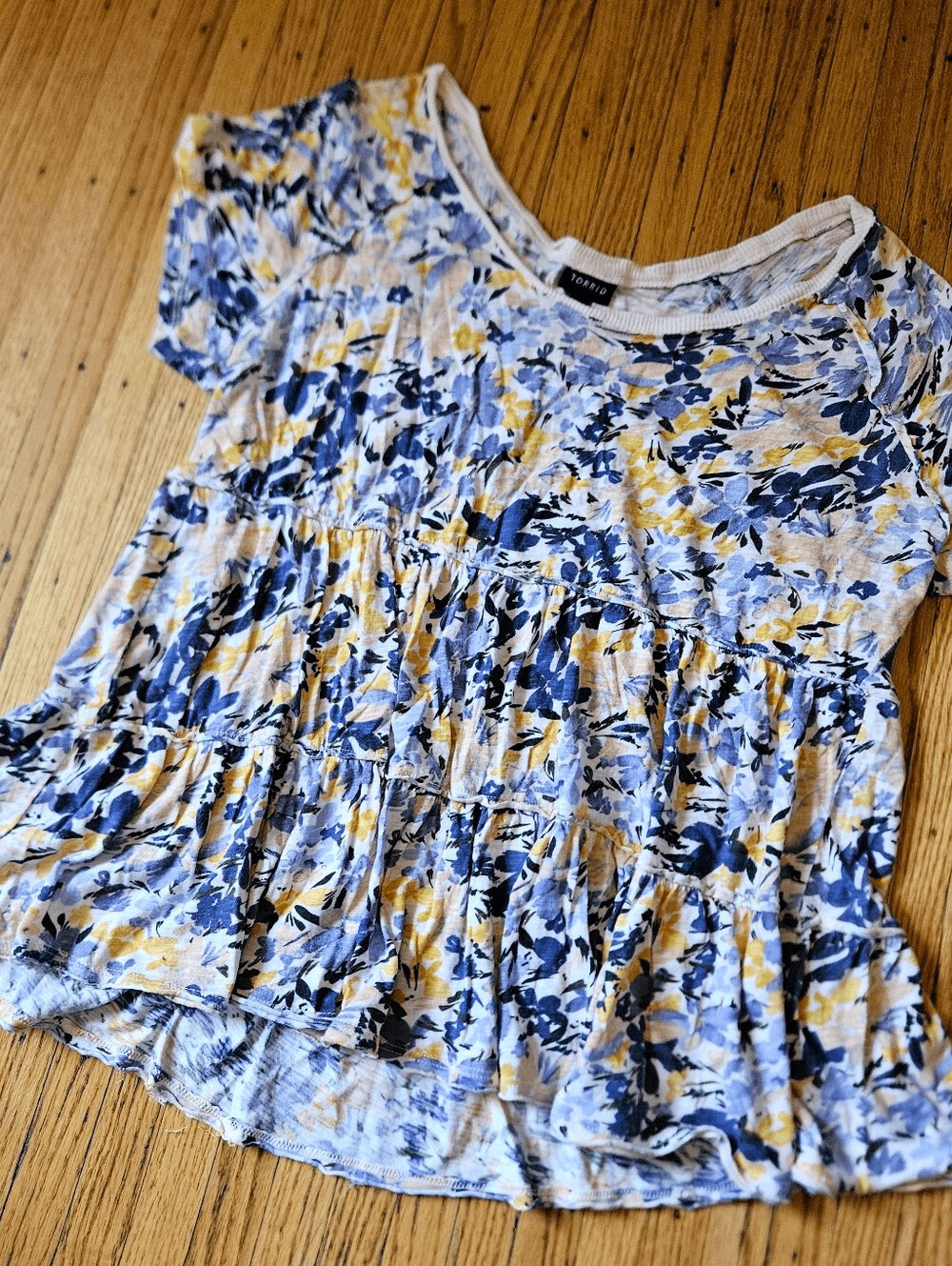 Torrid Floral Tiered Babydoll Top Size 0 Blue Yellow Cottagecore