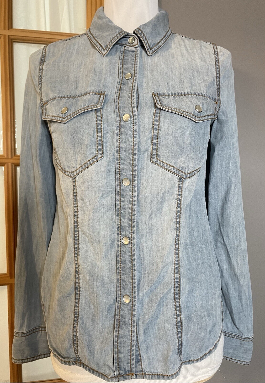 Trouve Women’s Western Button Shirt Sz S Blue Tencel Pearl Snap Pockets Cowgirl