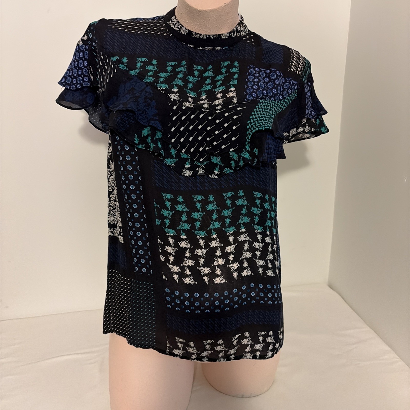 DEREK LAM IO CROSBY Women’s Silk Ruffed Blouse Sz 4 geometric botanical pattern