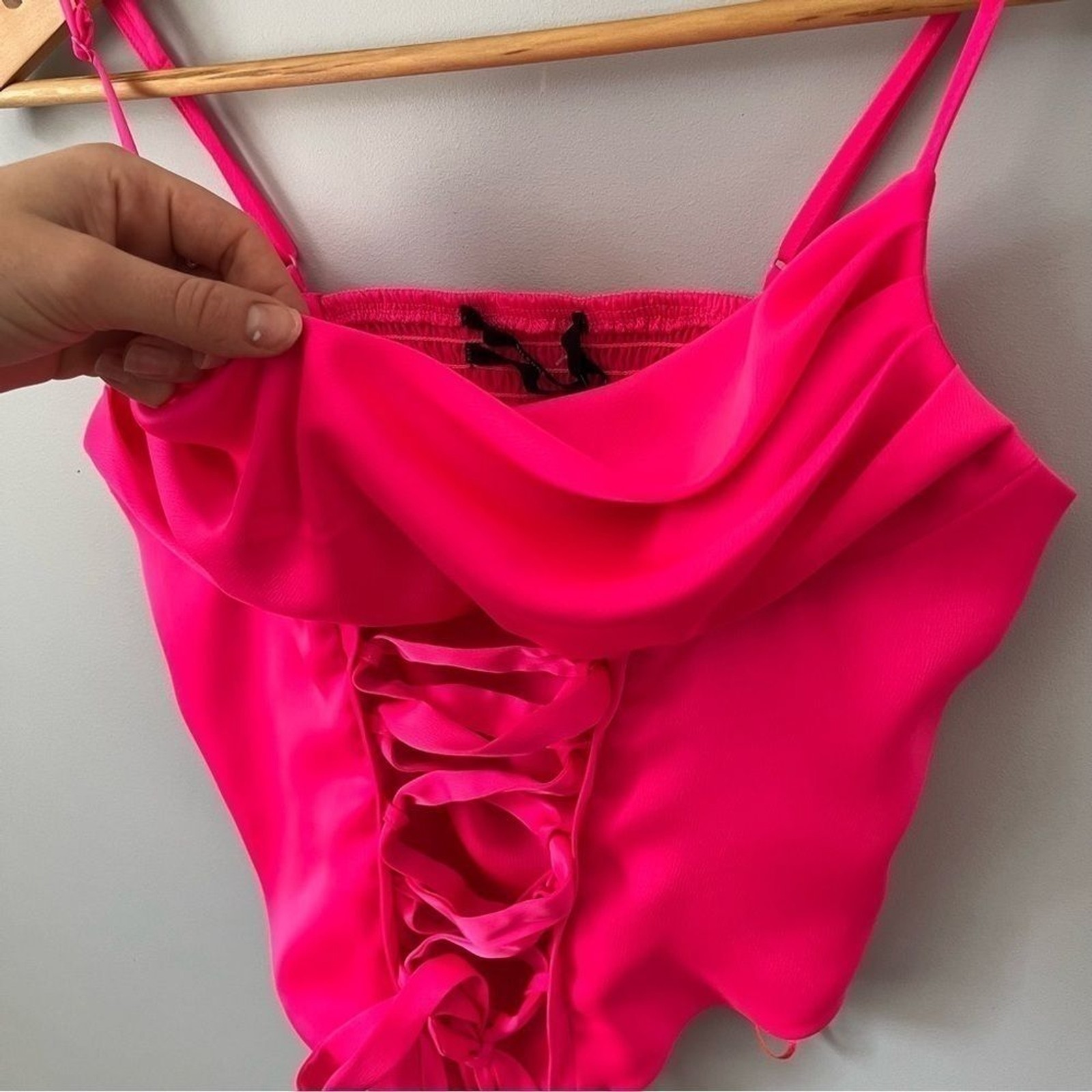 Urban Outfitters Silence + Noise Mimi Cowl Neck Barbie Pink Halter Top Sz M NWT